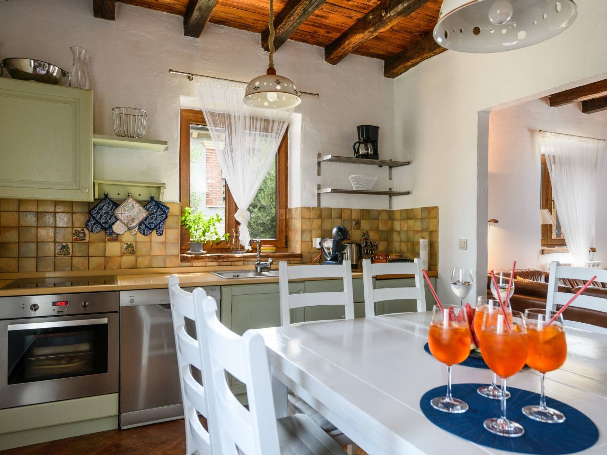Kitchen / Dining Room