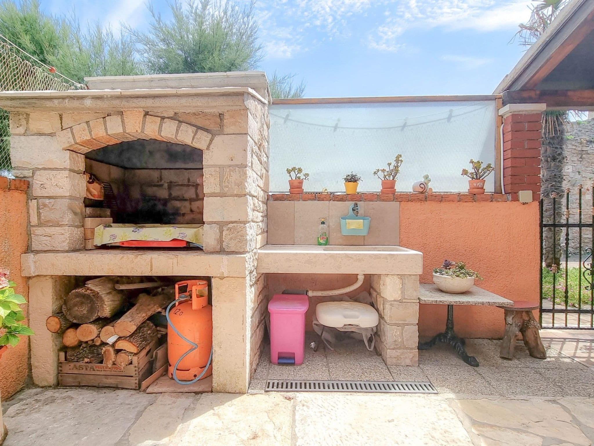 Gallery Image 19