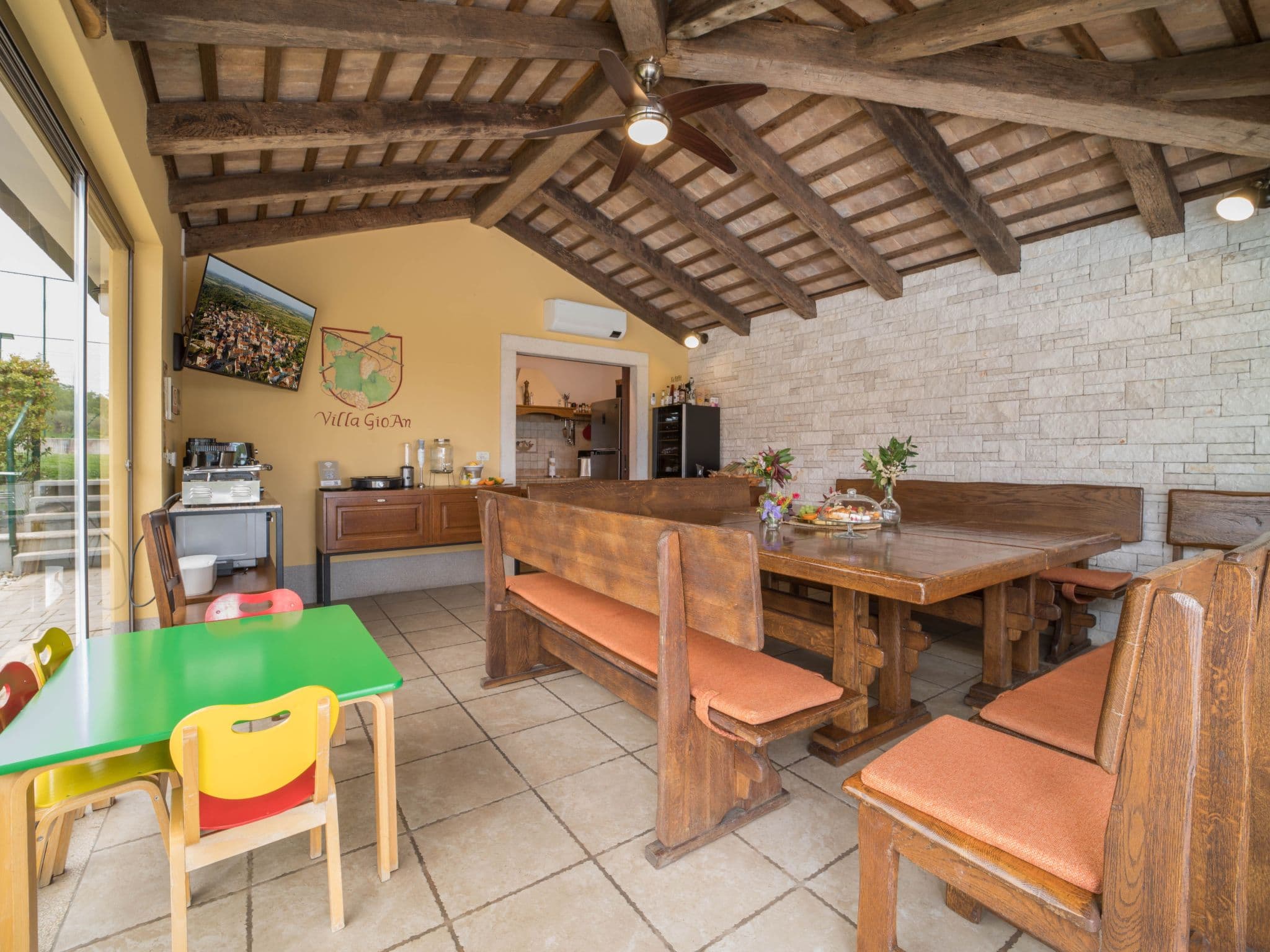 Kitchen / Dining Room