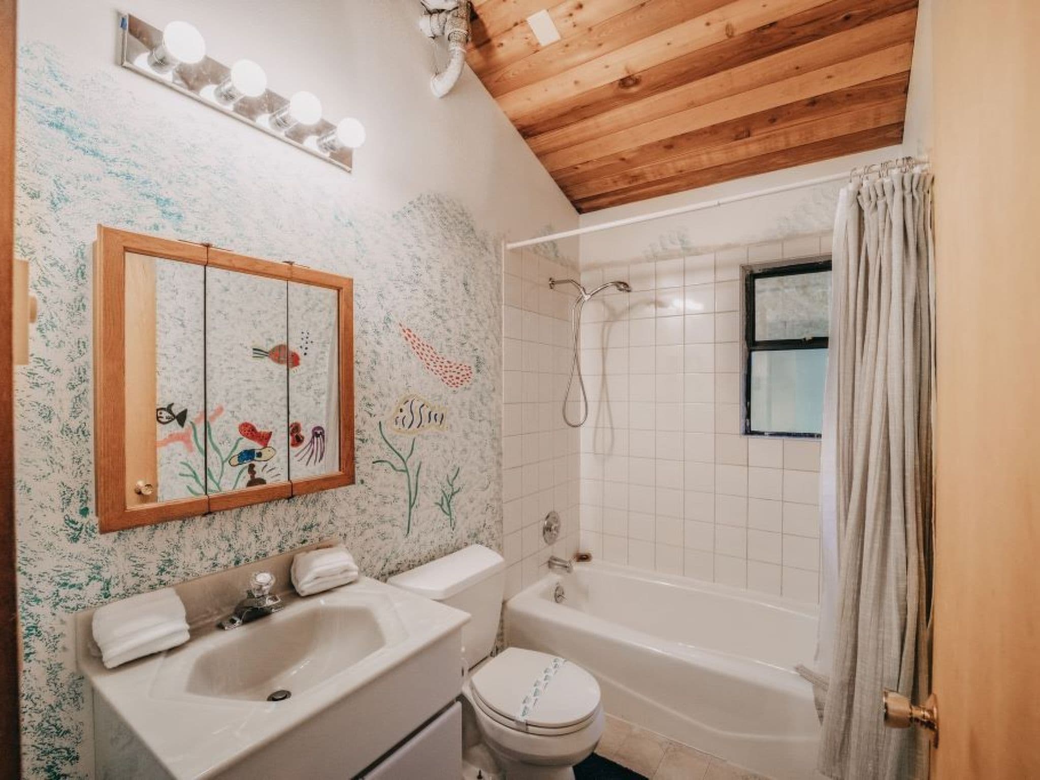 Bathroom / Wellness