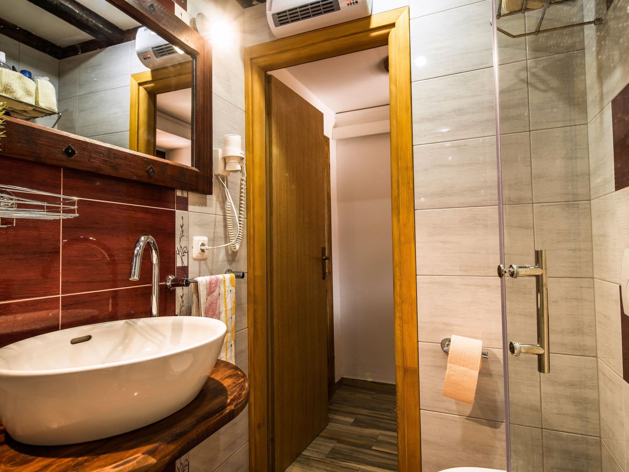 Bathroom / Wellness