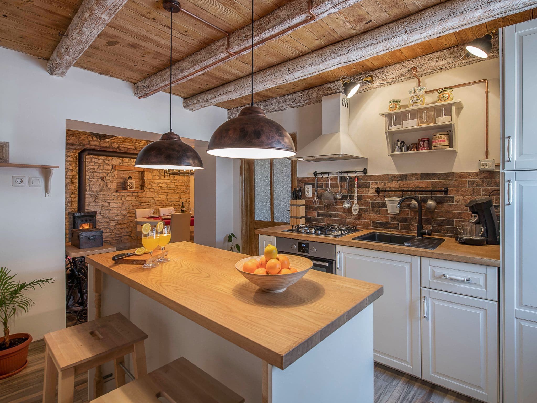 Kitchen / Dining Room
