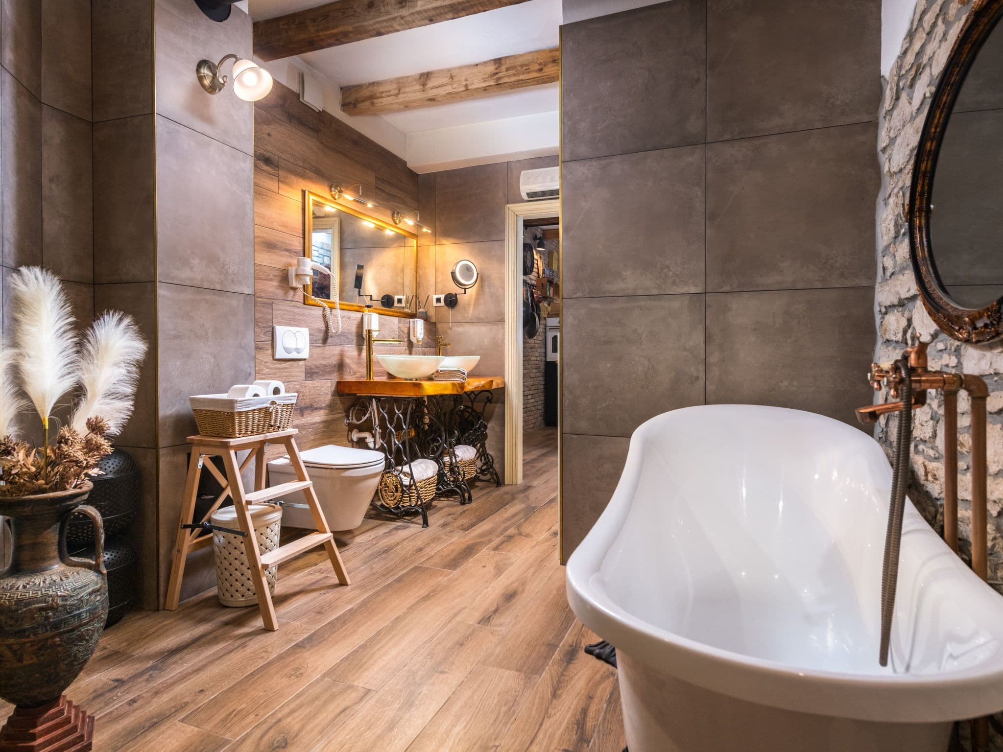 Bathroom / Wellness