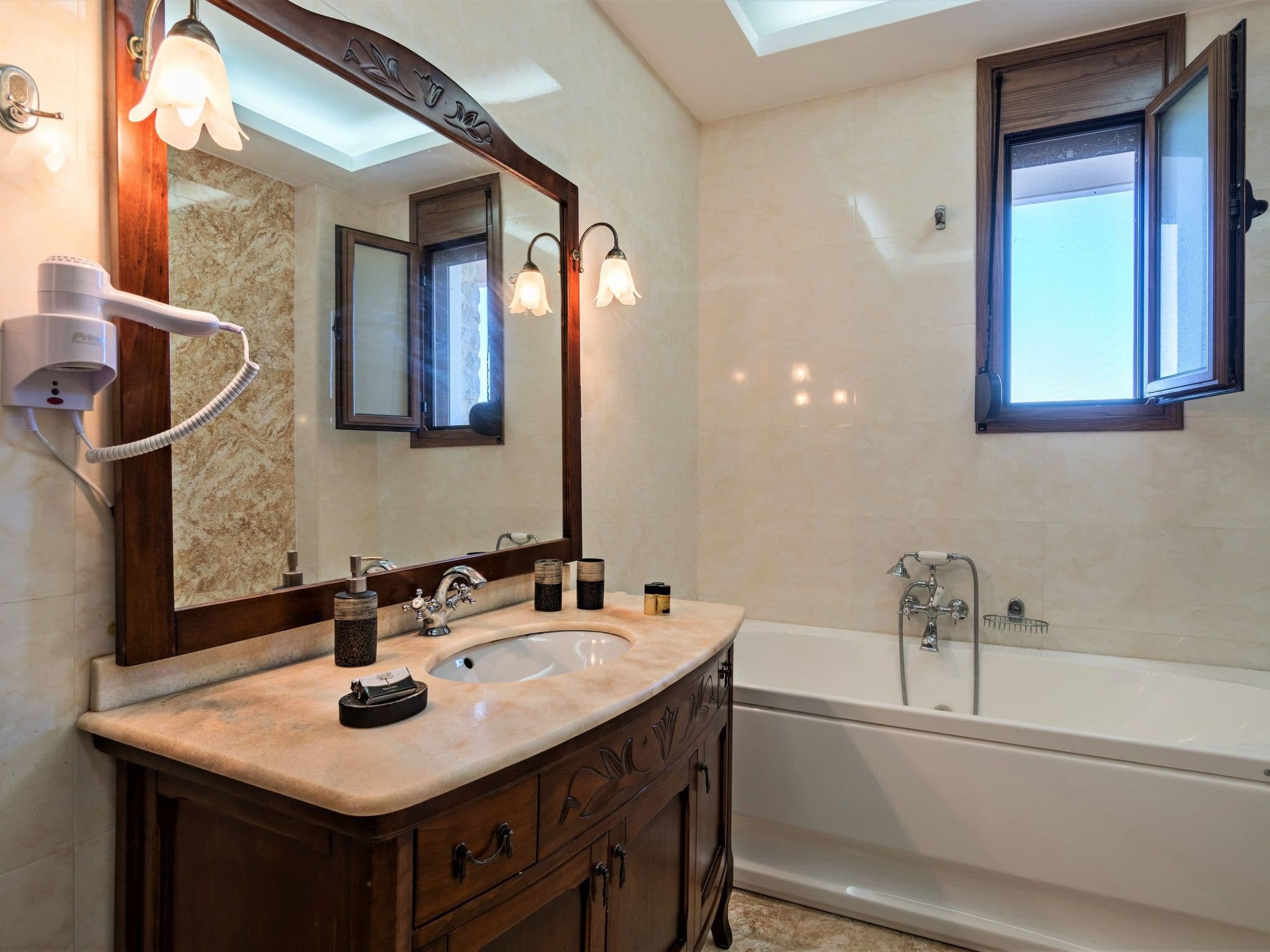 Bathroom / Wellness
