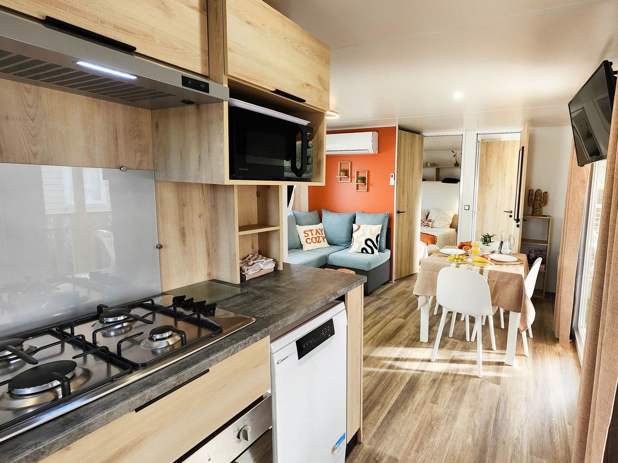 Kitchen / Dining Room