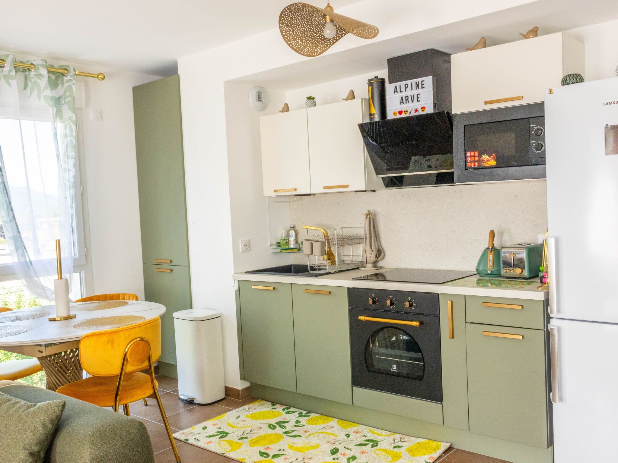 Kitchen / Dining Room