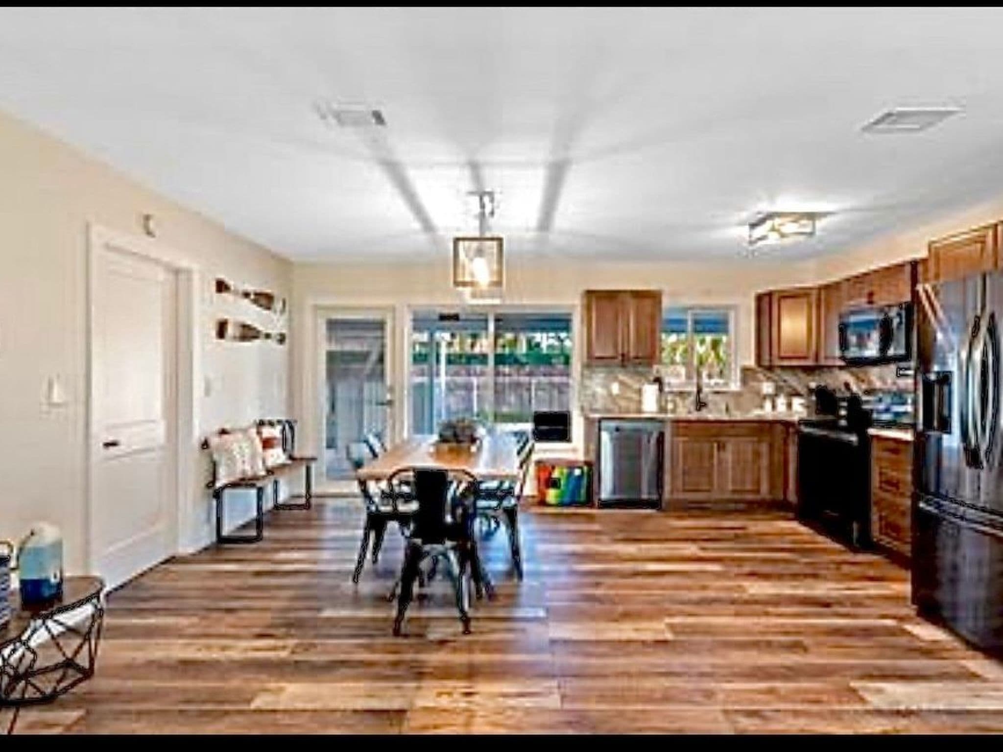 Kitchen / Dining Room