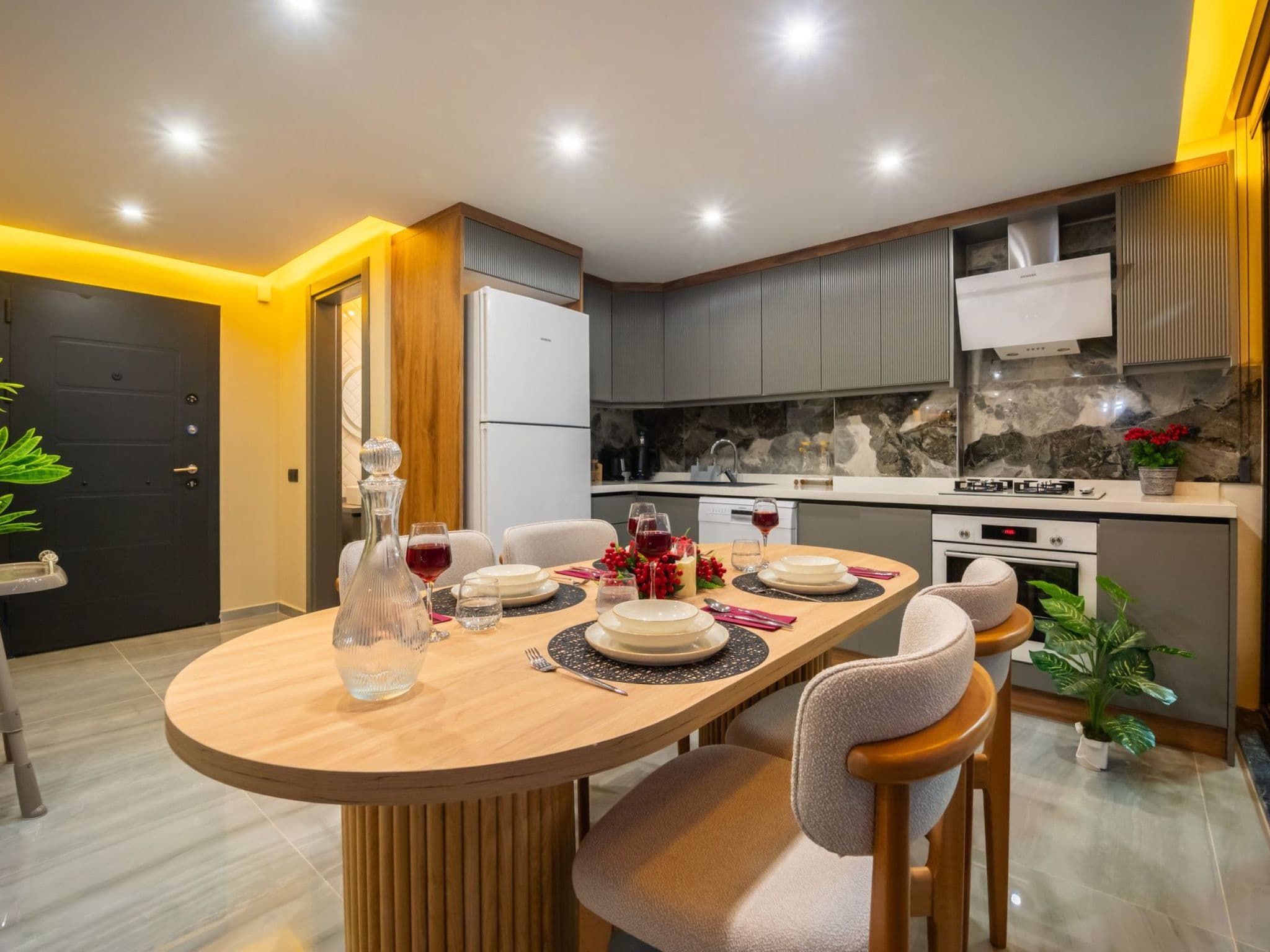 Kitchen / Dining Room