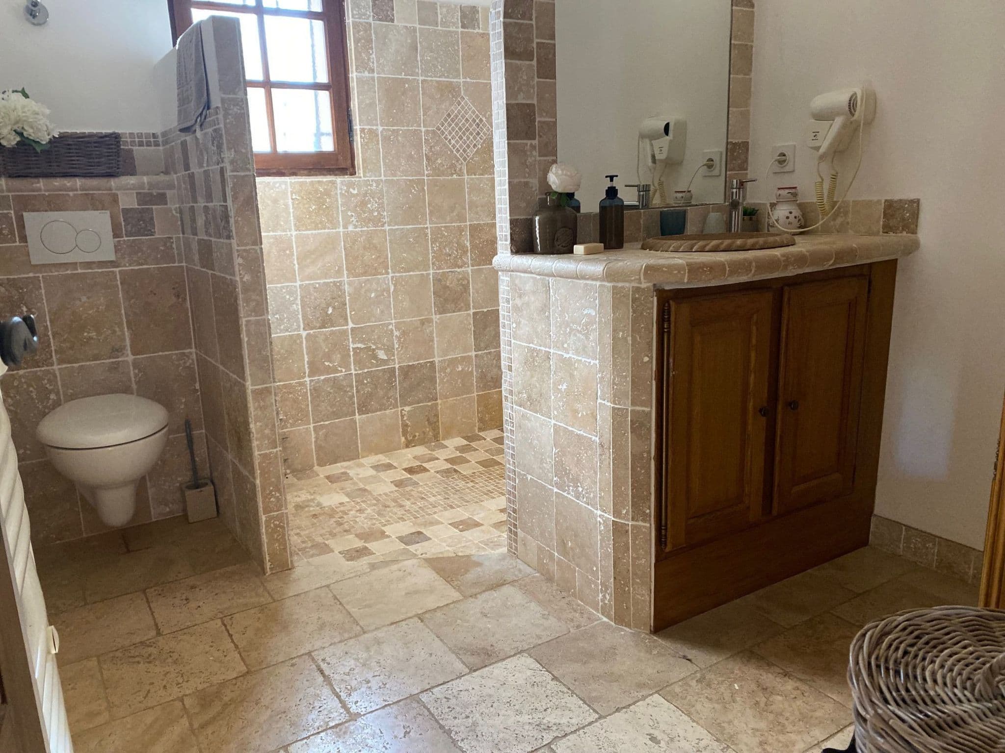 Bathroom / Wellness