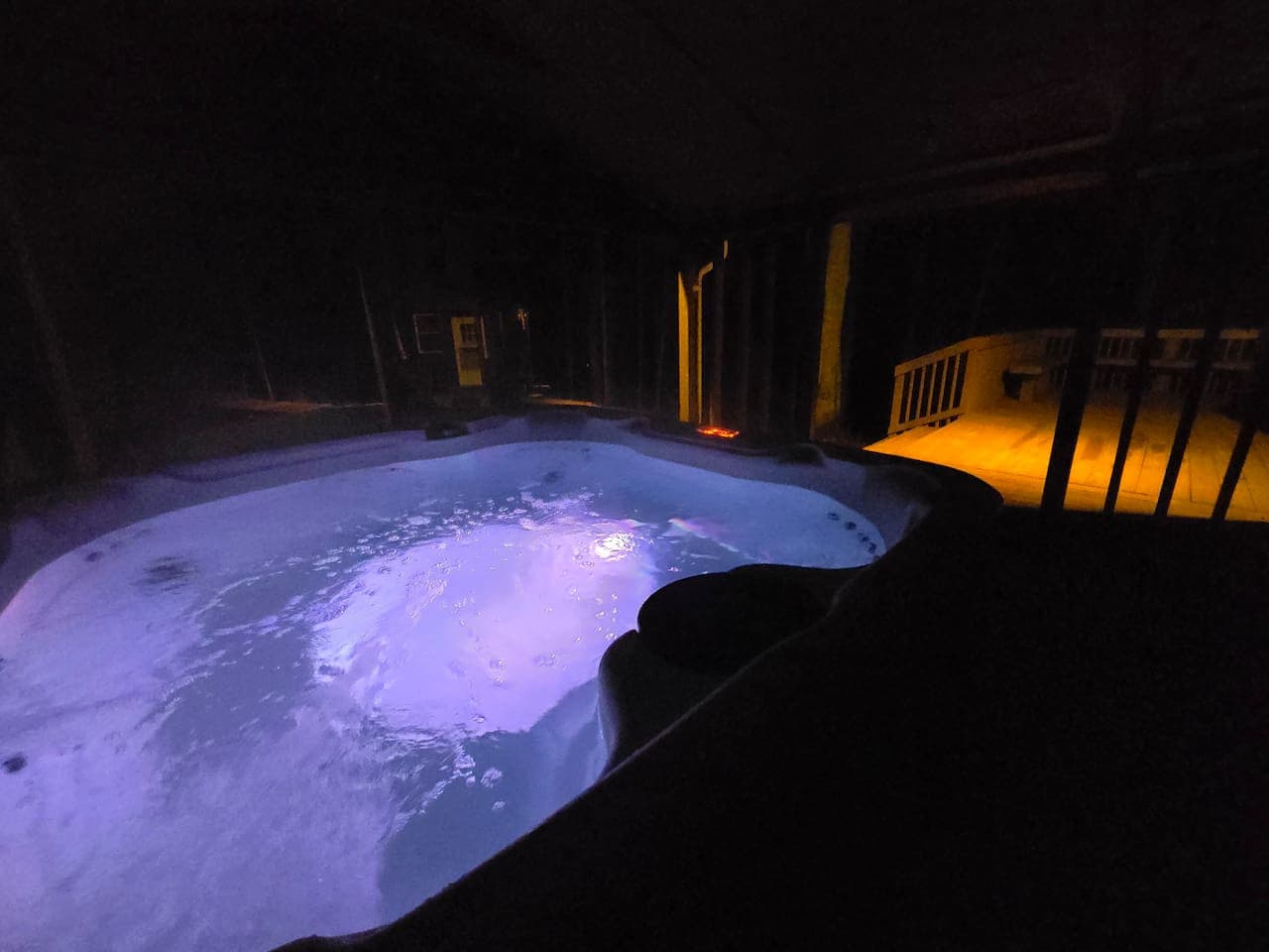 White Tail Run Hot Tub!