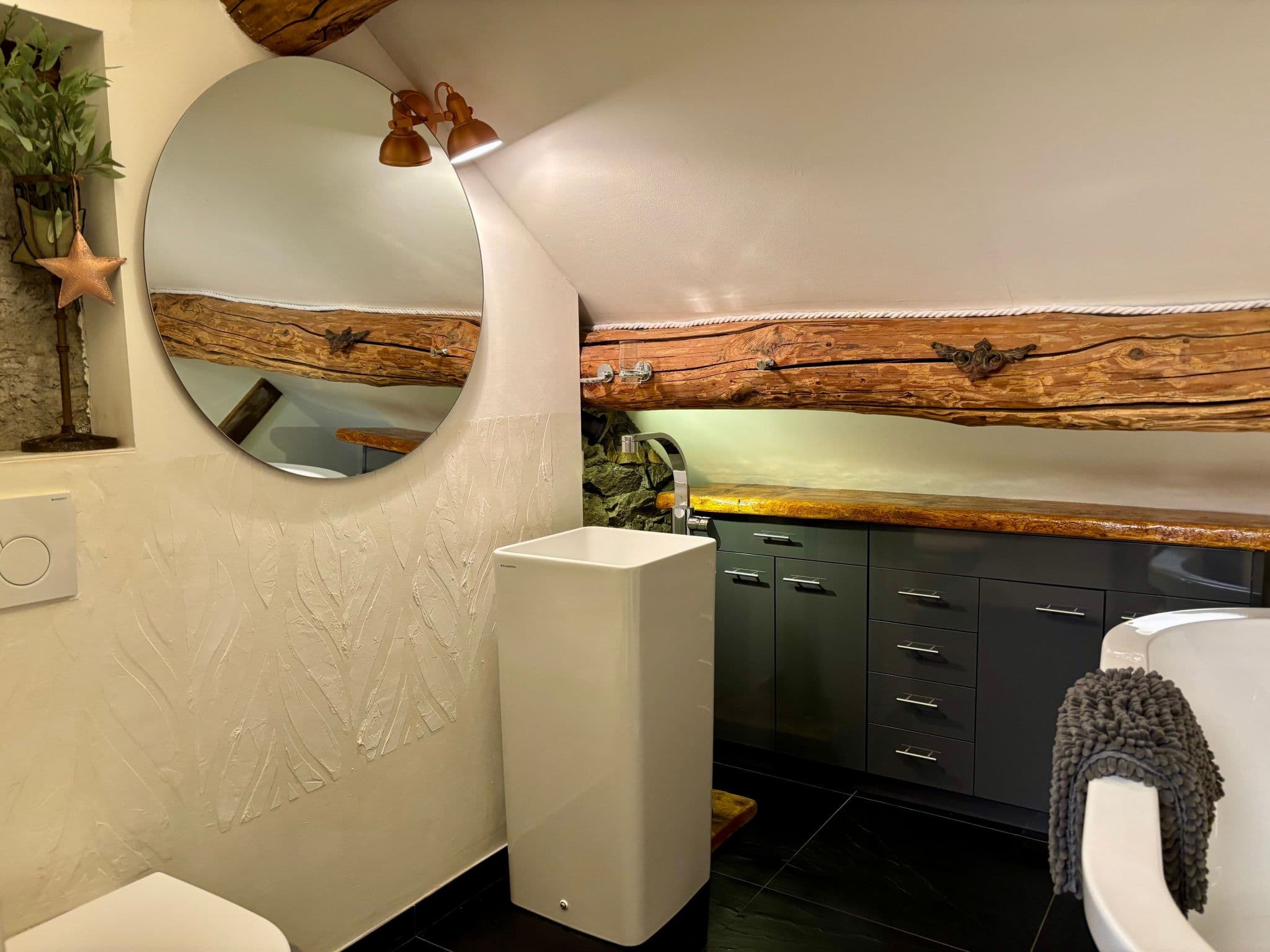 Bathroom / Wellness