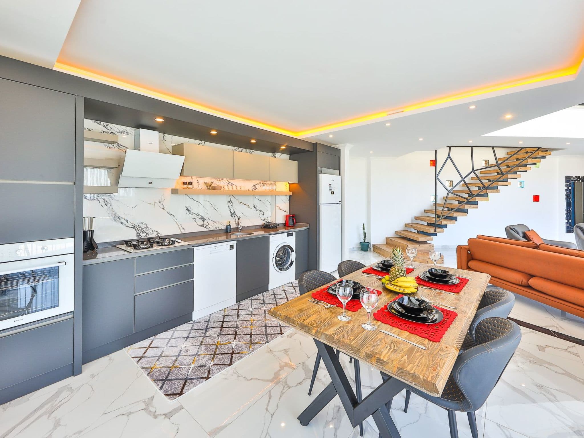Kitchen / Dining Room