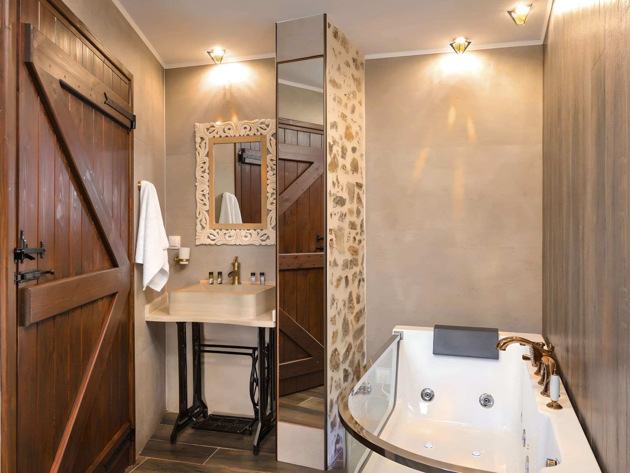 Bathroom / Wellness