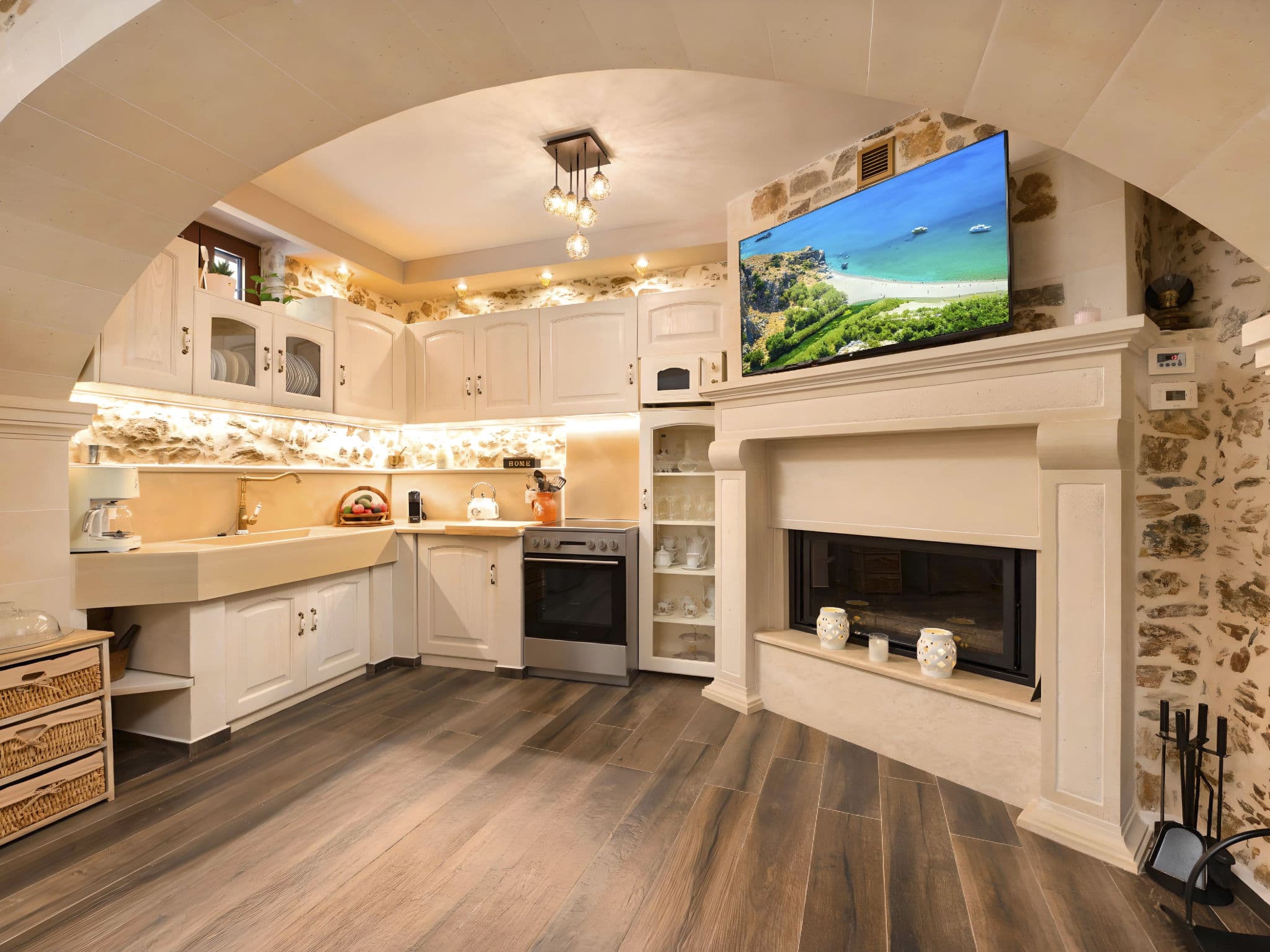 Kitchen / Dining Room