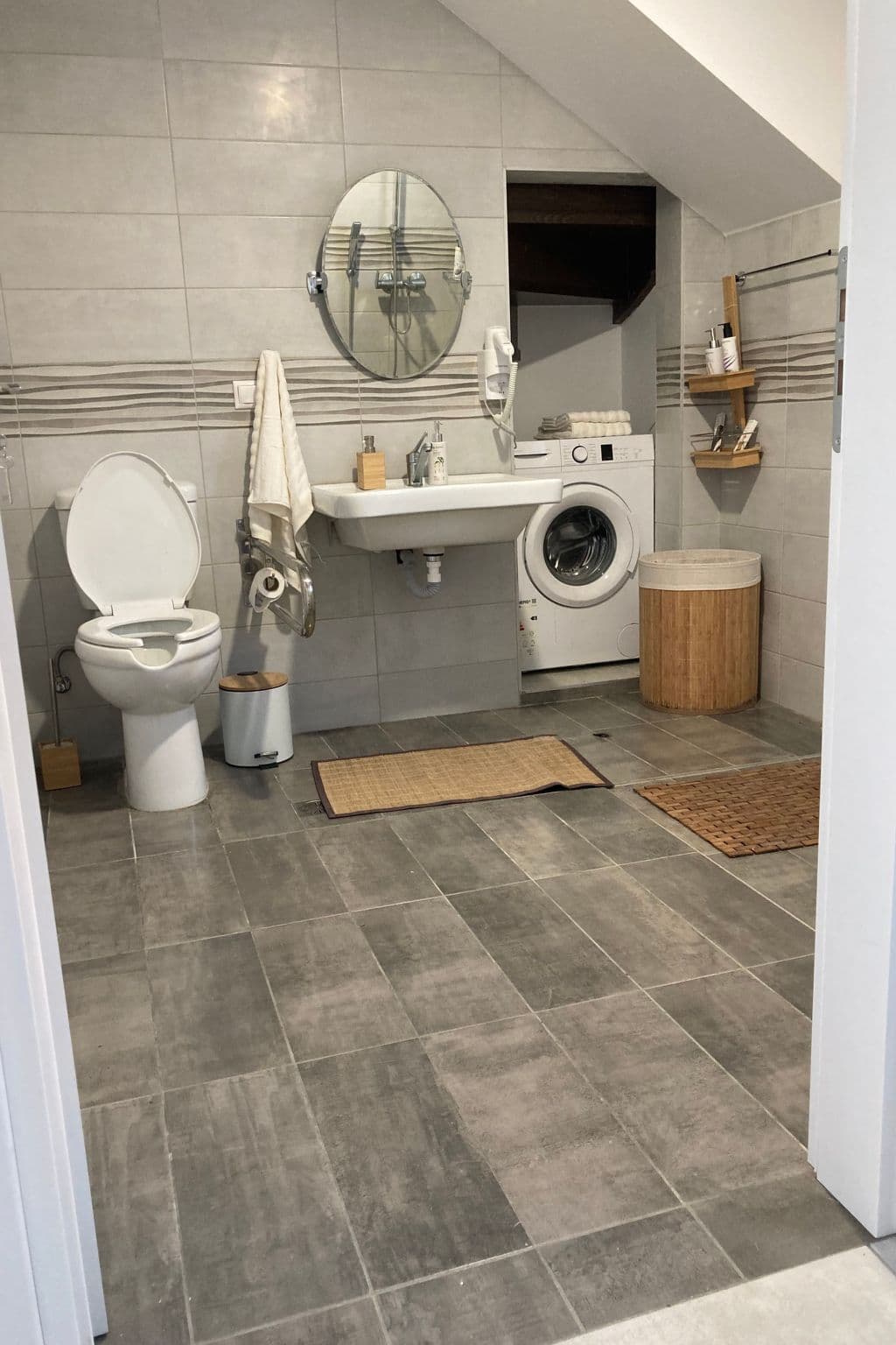 Bathroom / Wellness