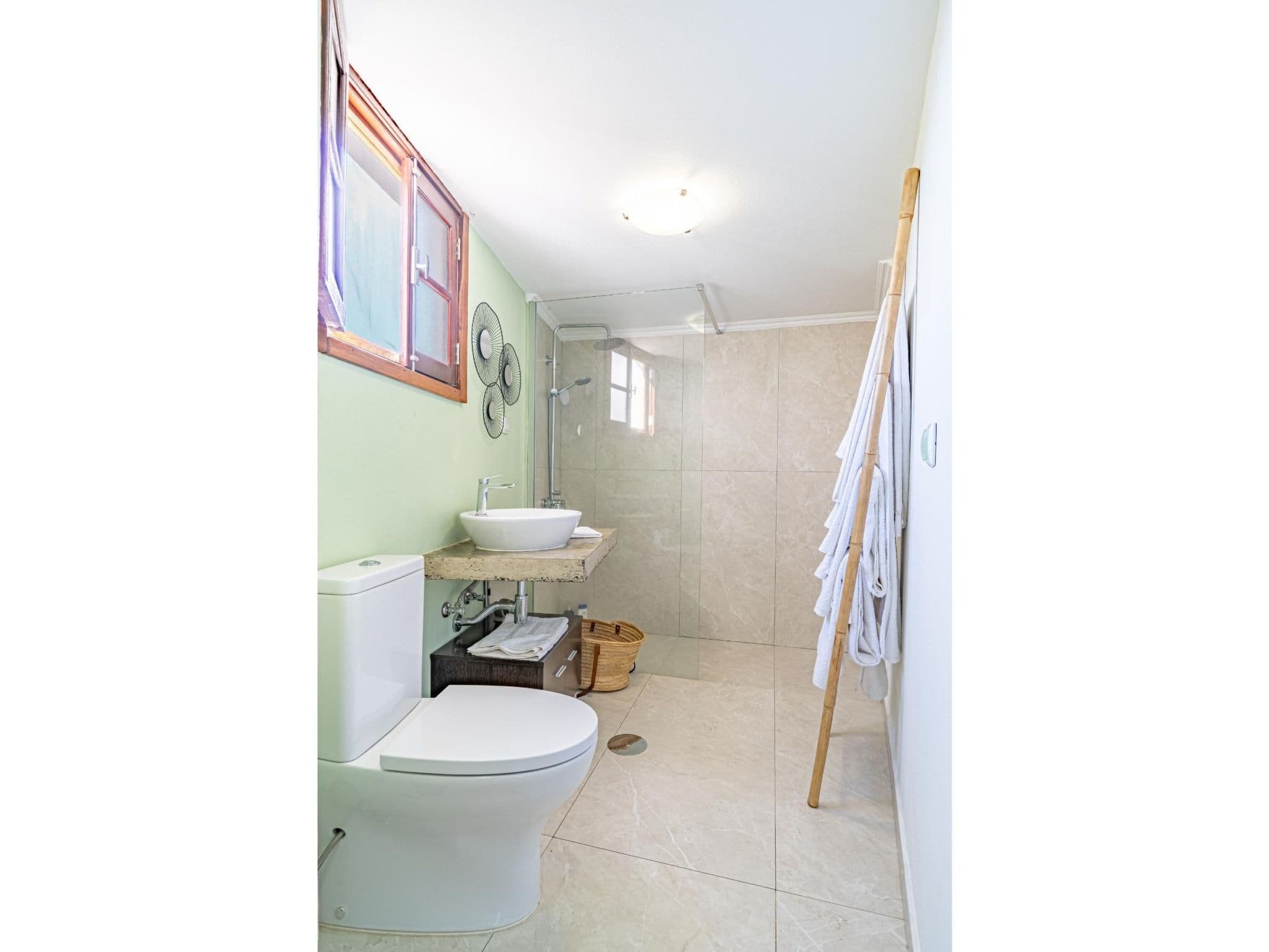 Gallery Image 19