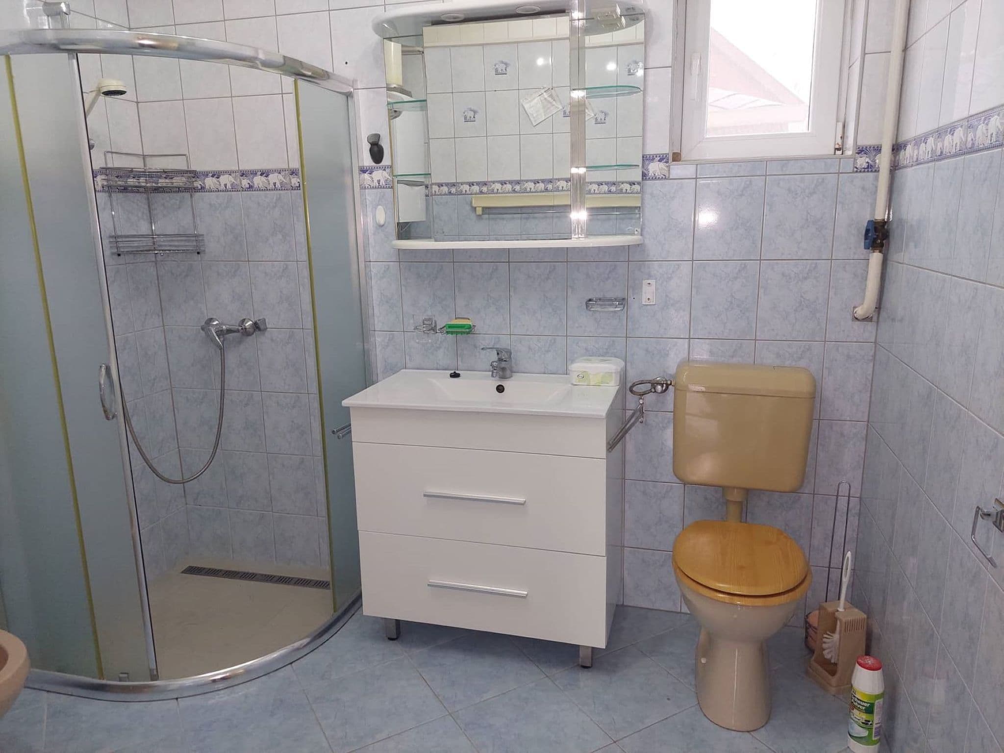 Gallery Image 12