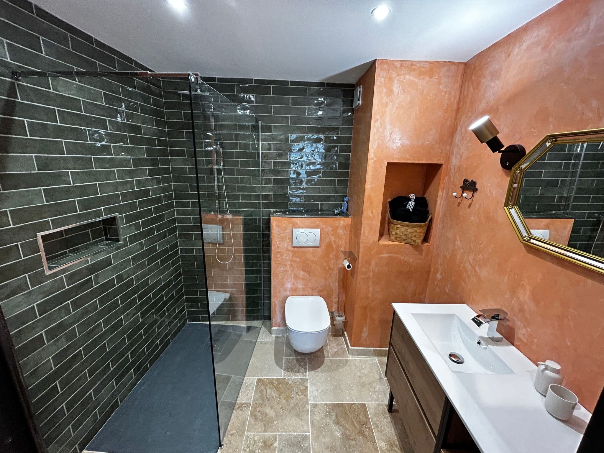 Bathroom / Wellness