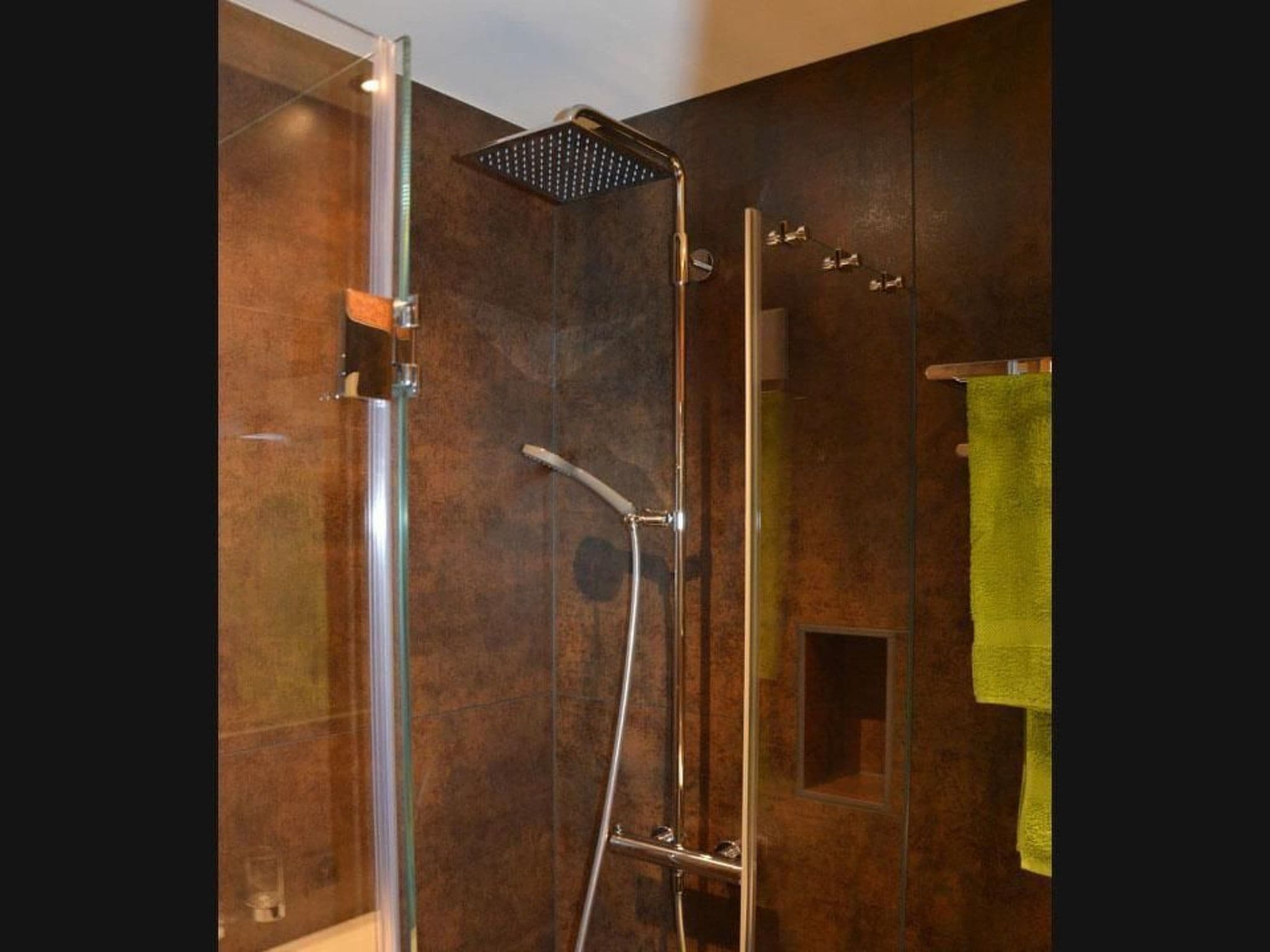 Gallery Image 13