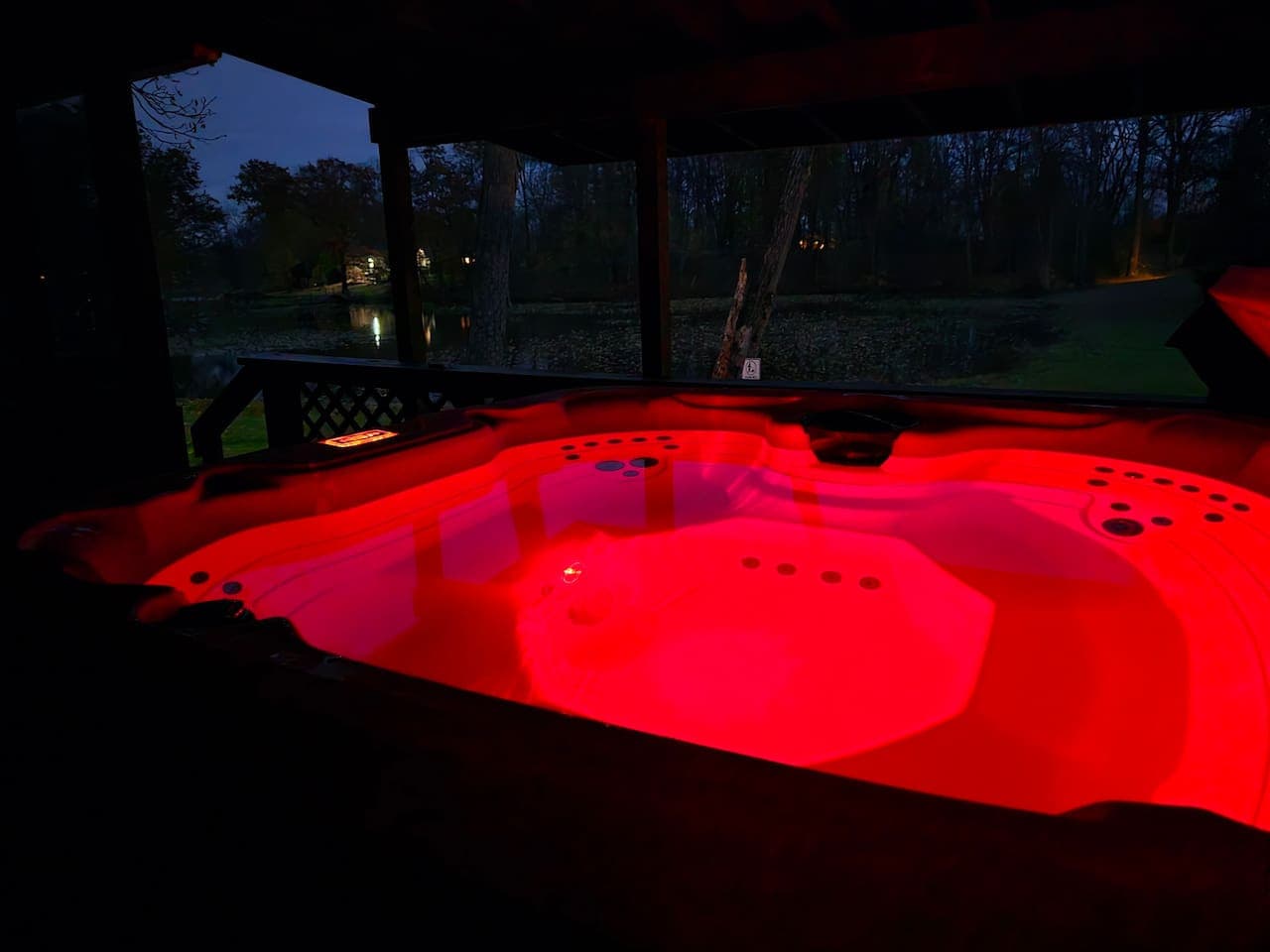 8117 Silly Goose Hot Tub