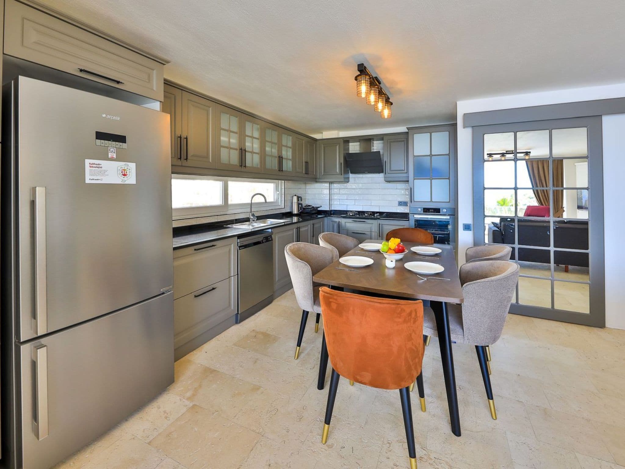 Kitchen / Dining Room