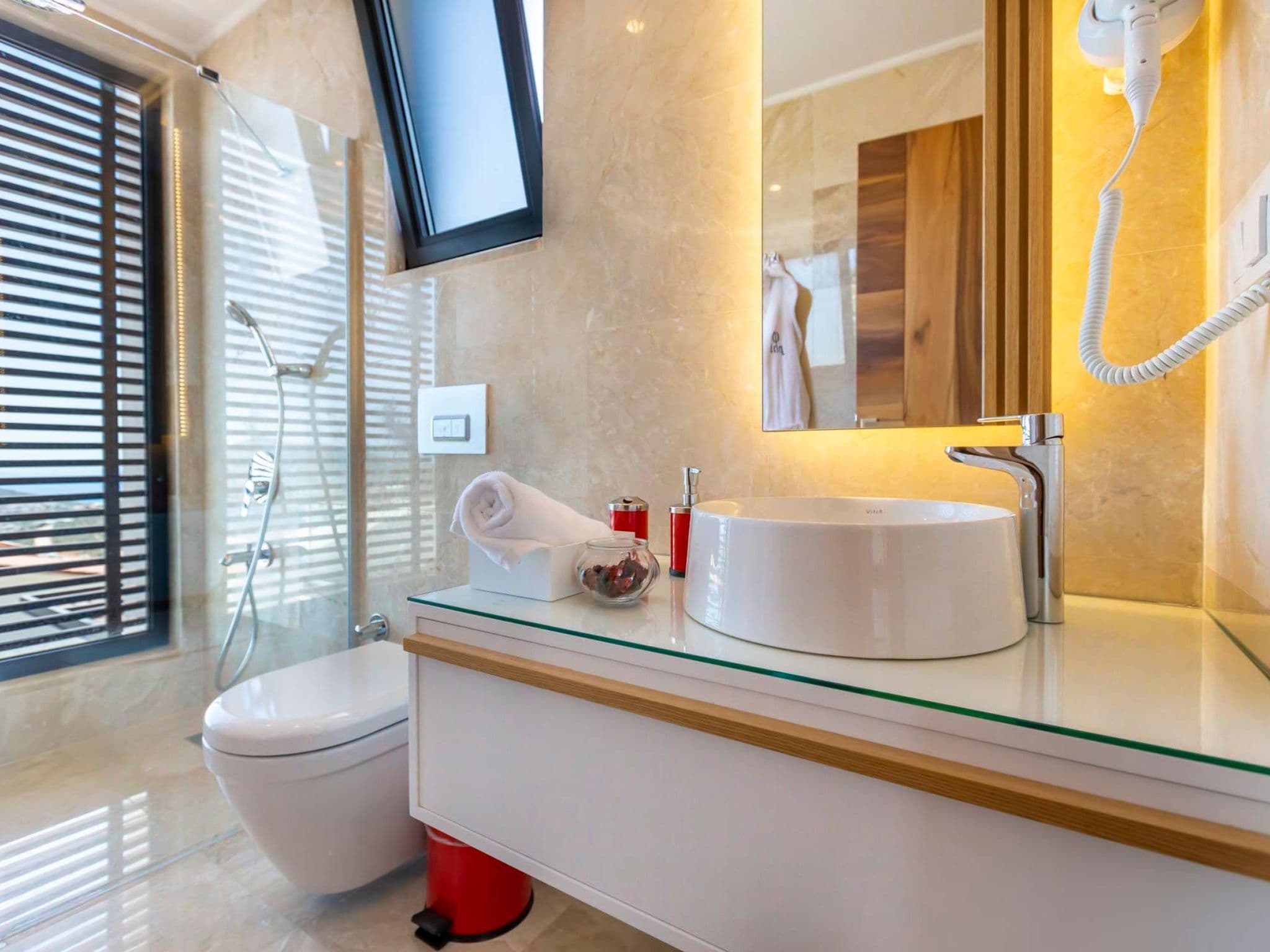 Bathroom / Wellness