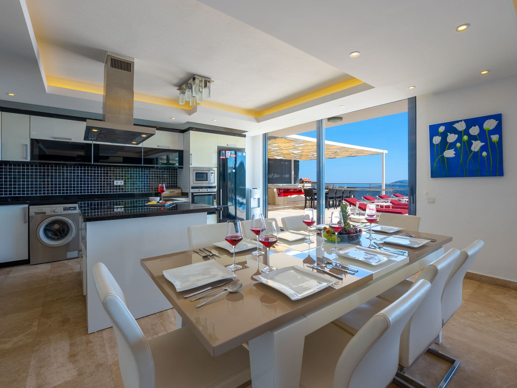 Kitchen / Dining Room