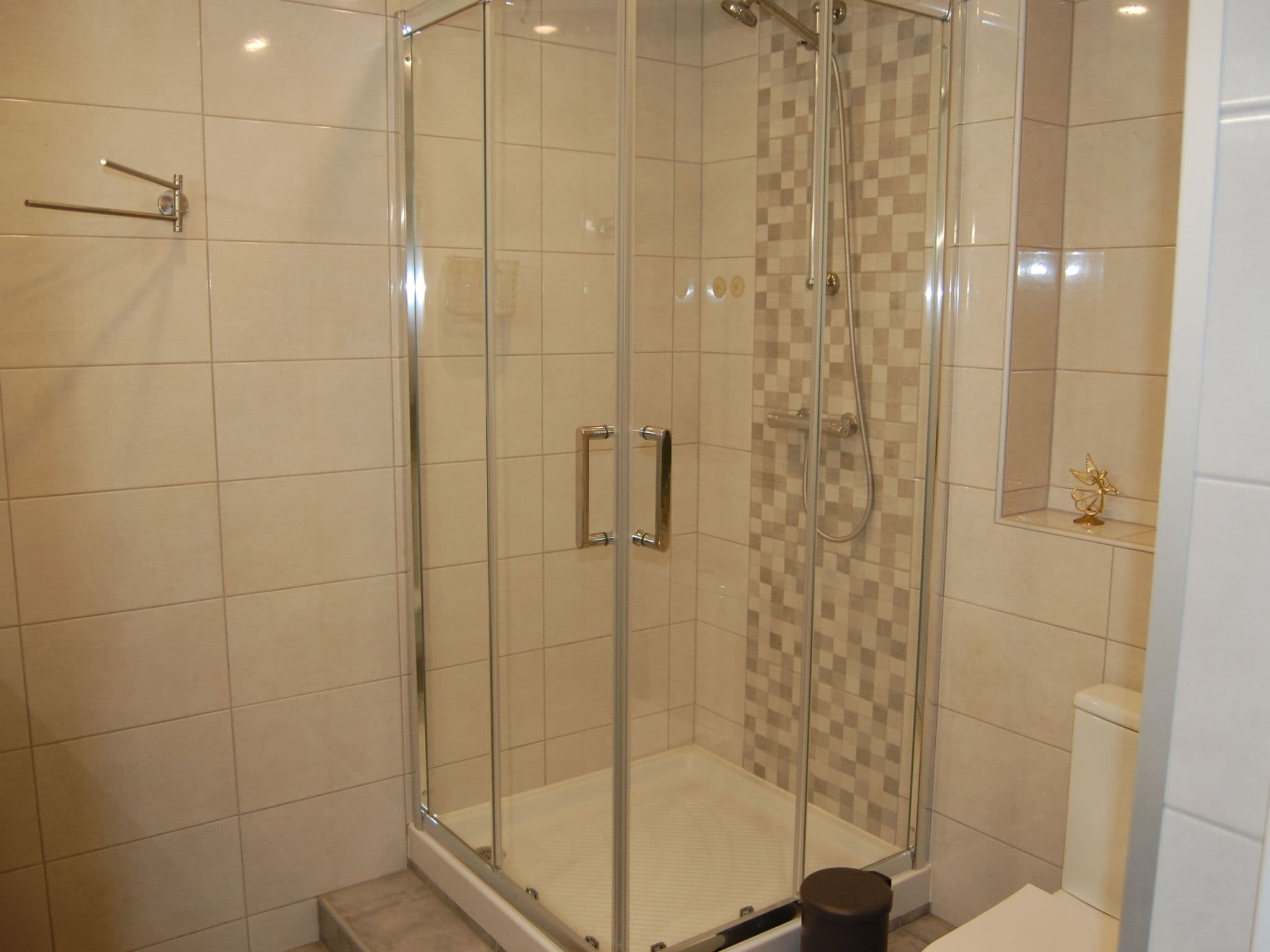 Gallery Image 59