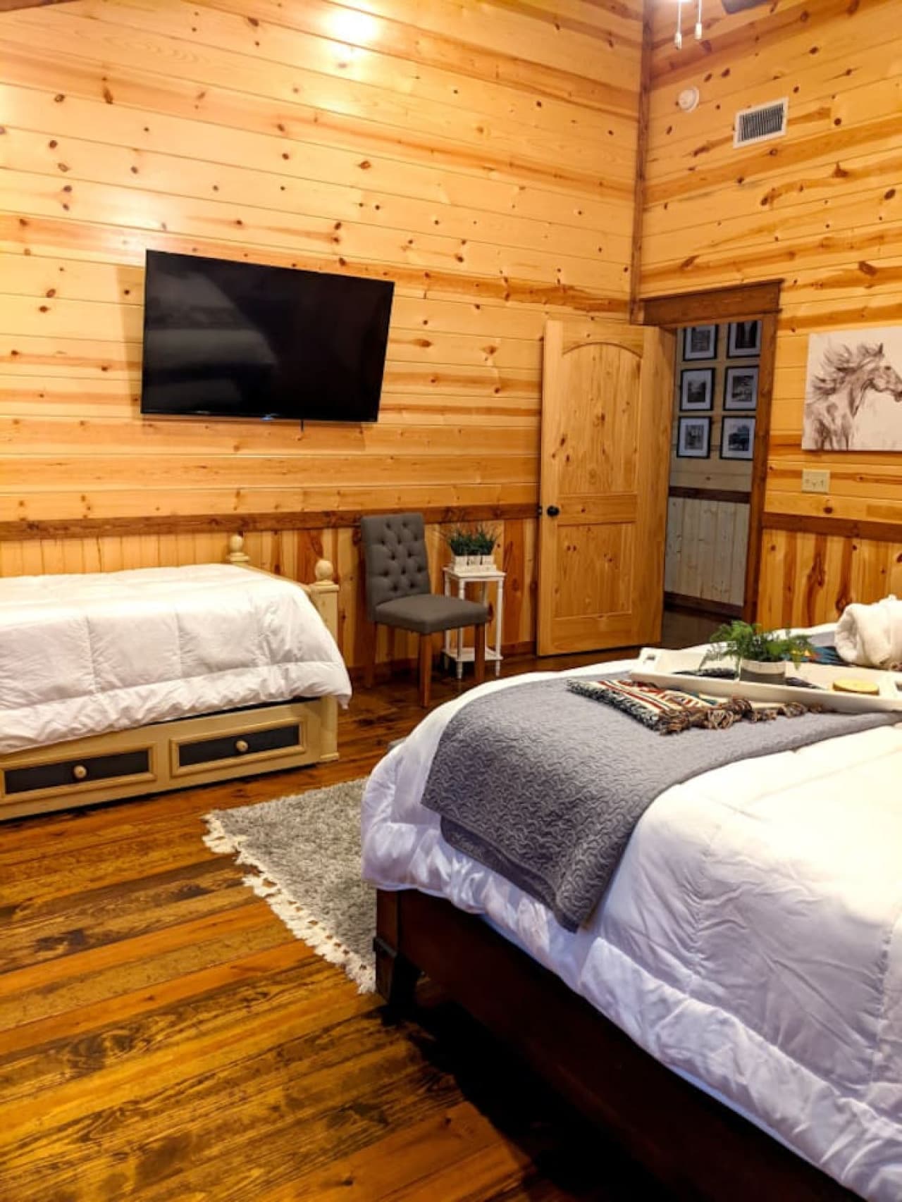 Upstairs King Suite