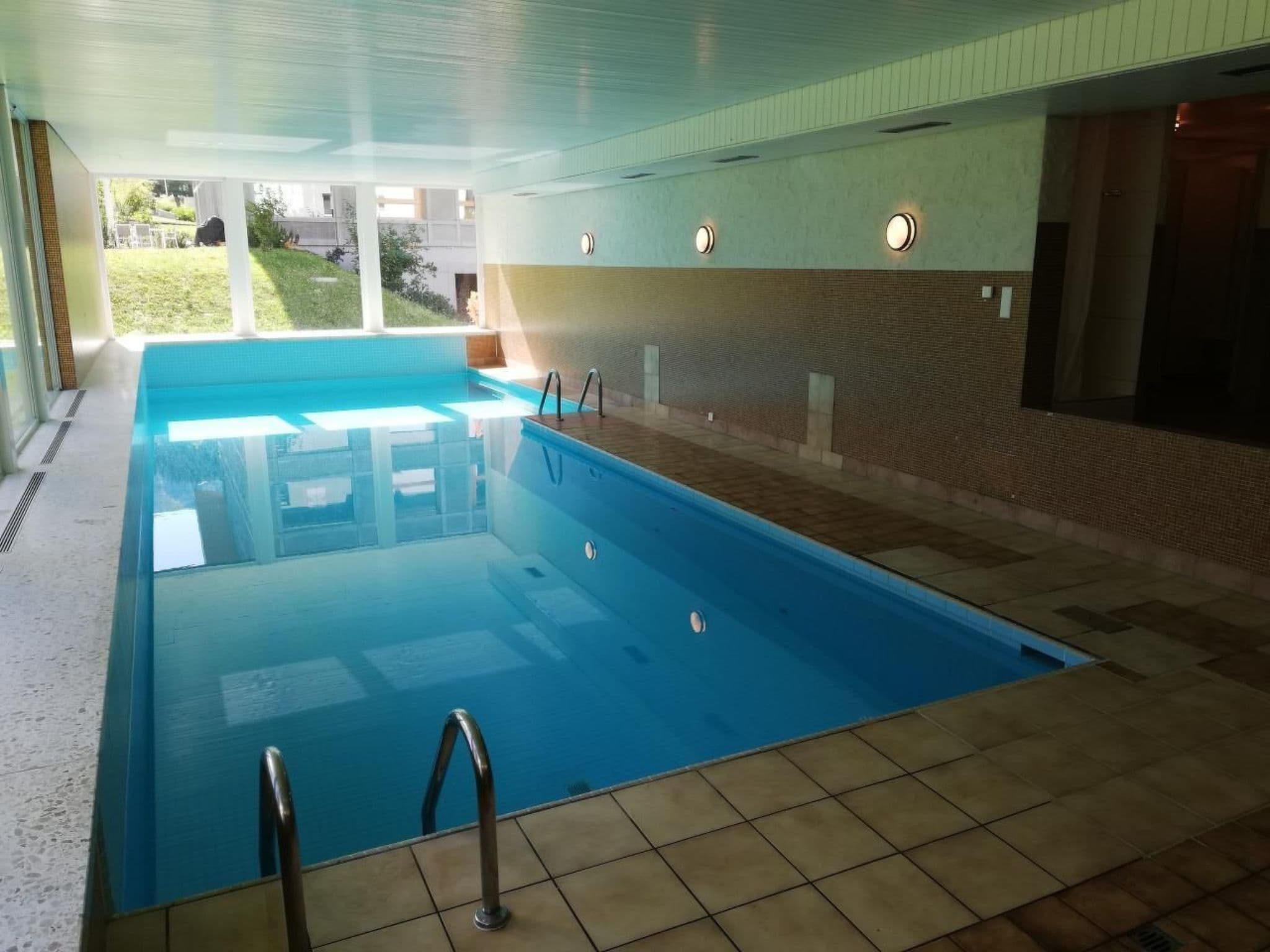 Pool Indoor