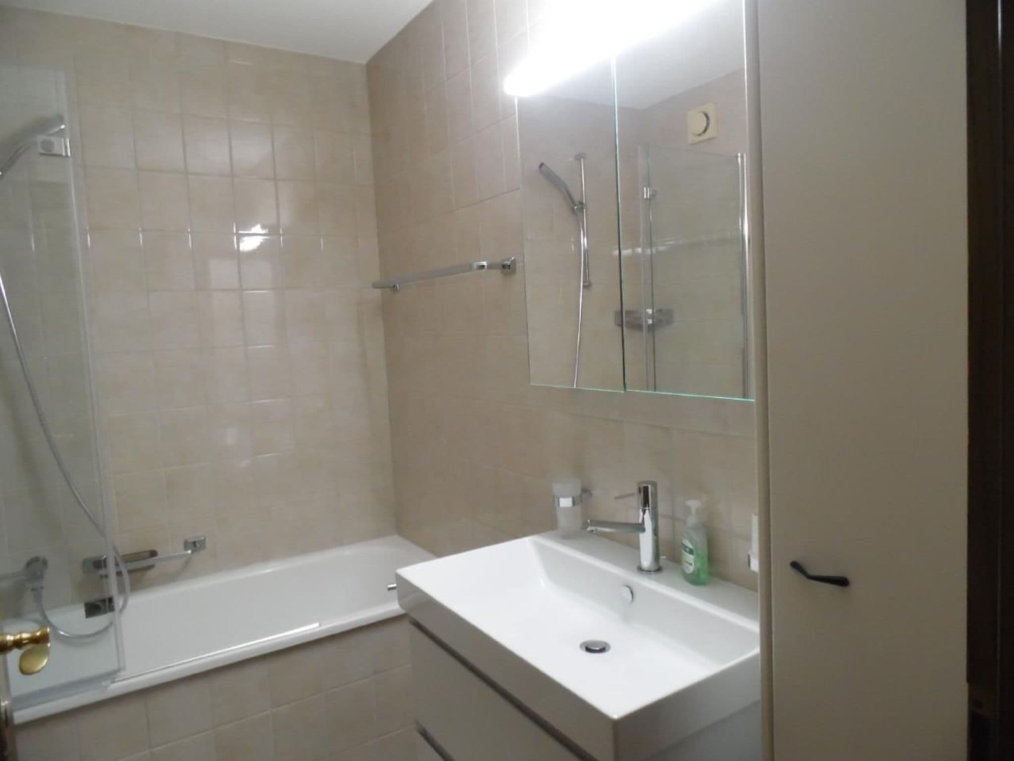 Gallery Image 13