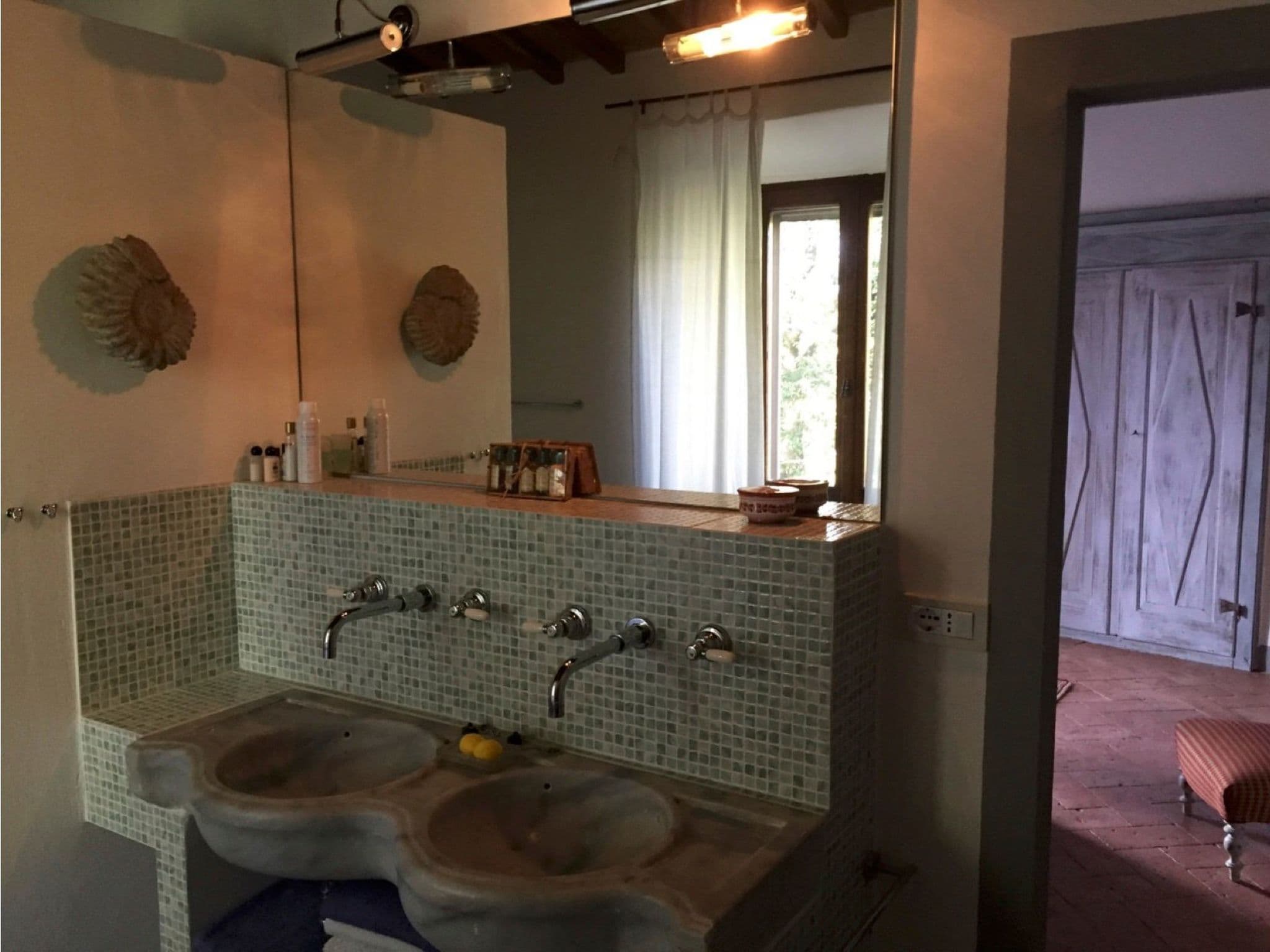Gallery Image 14