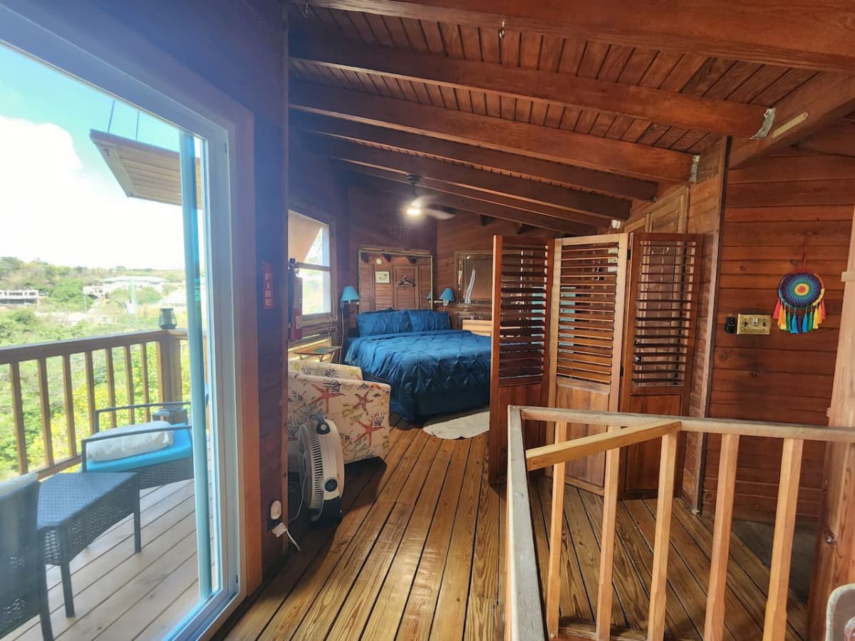 Upstairs loft bedroom with new king memory mattress and some amazing views!