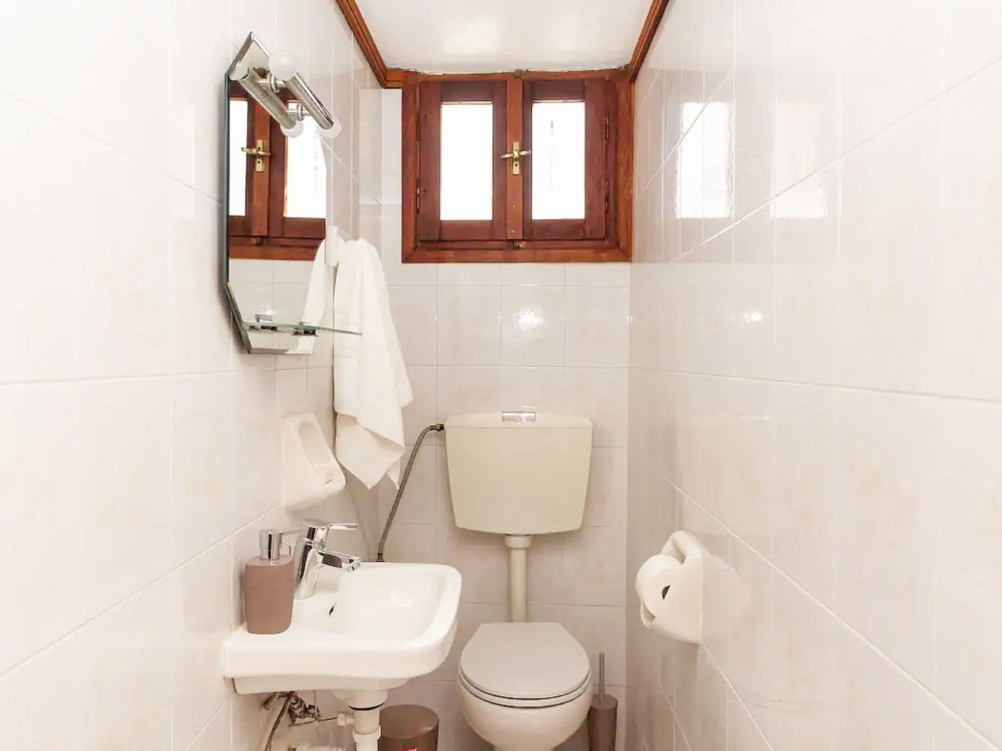 Gallery Image 13
