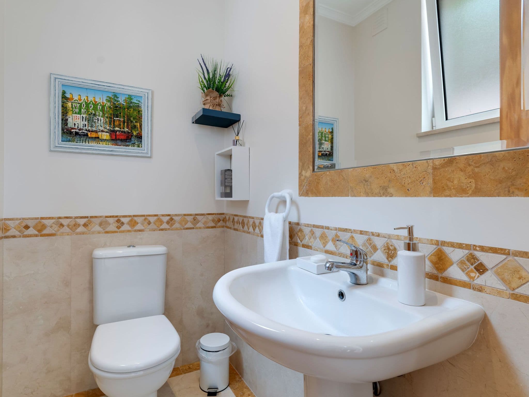Bathroom / Wellness
