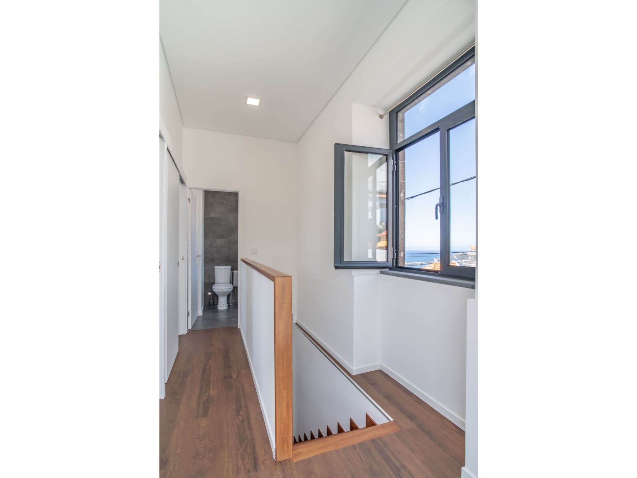 Gallery Image 16