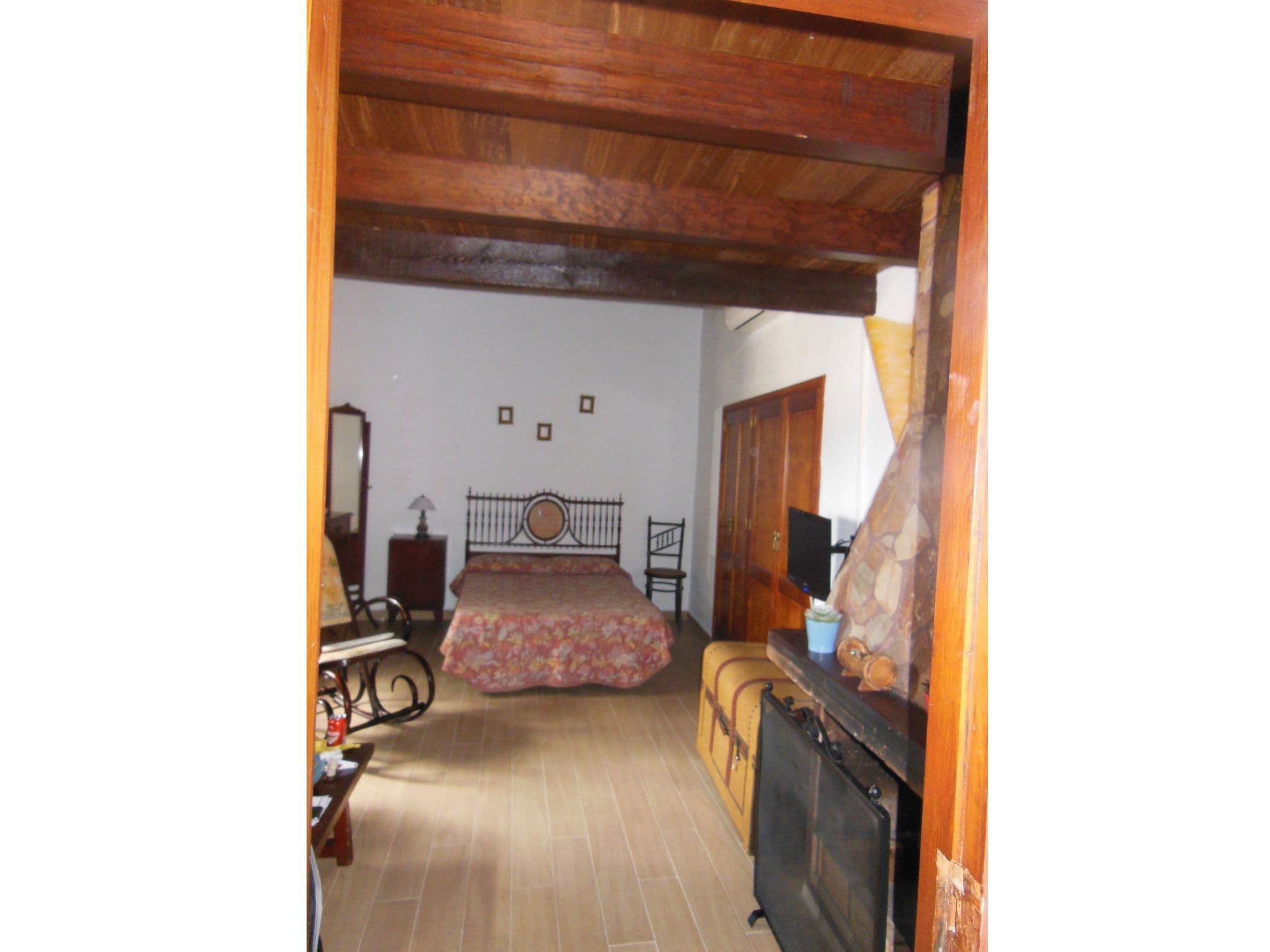 Gallery Image 16