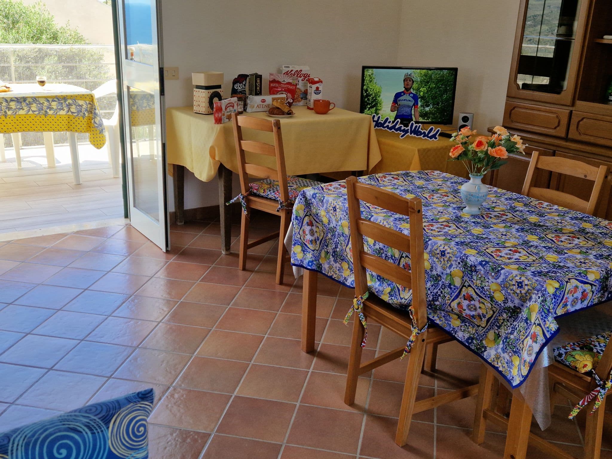 Kitchen / Dining Room