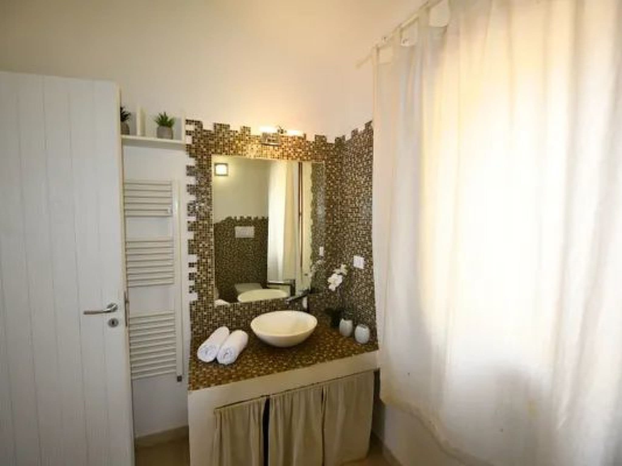 Gallery Image 32