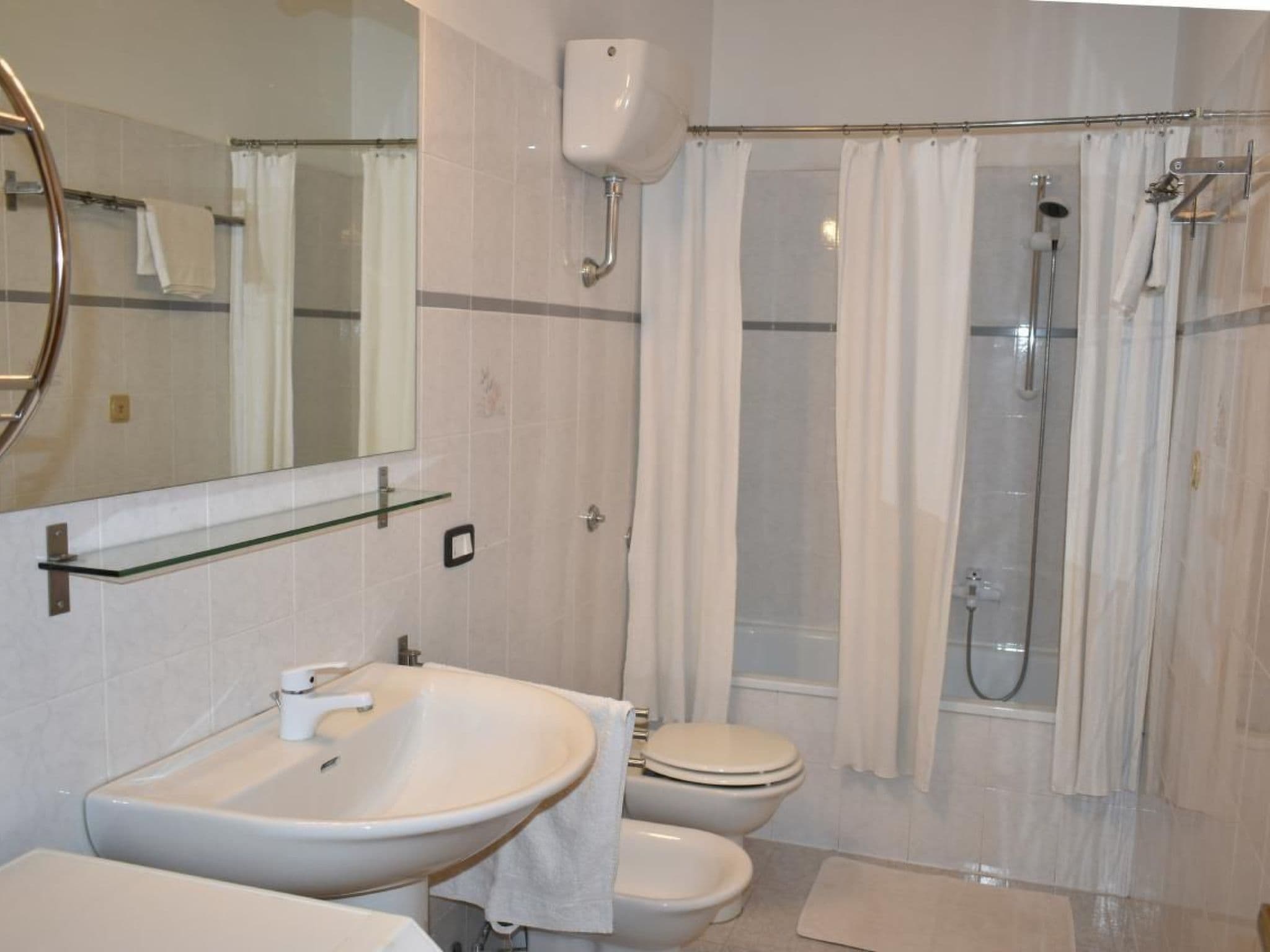 Gallery Image 12