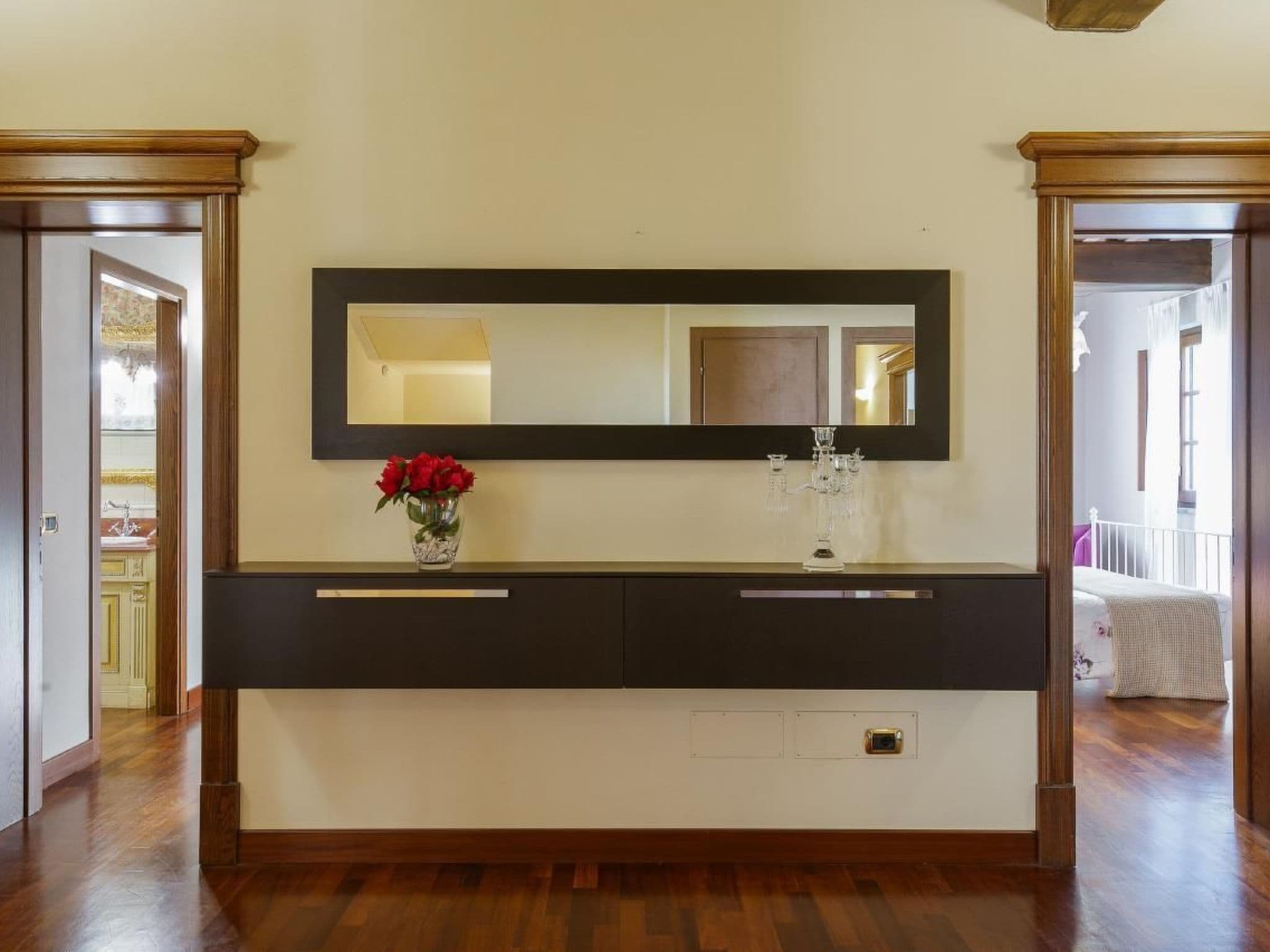 Gallery Image 19