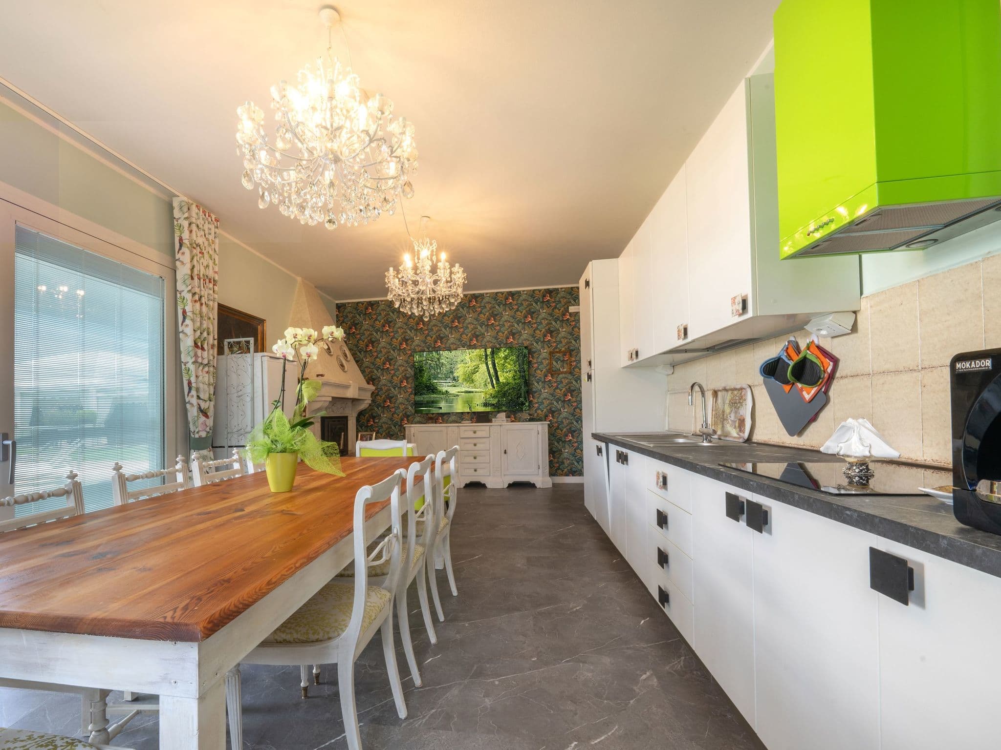 Kitchen / Dining Room