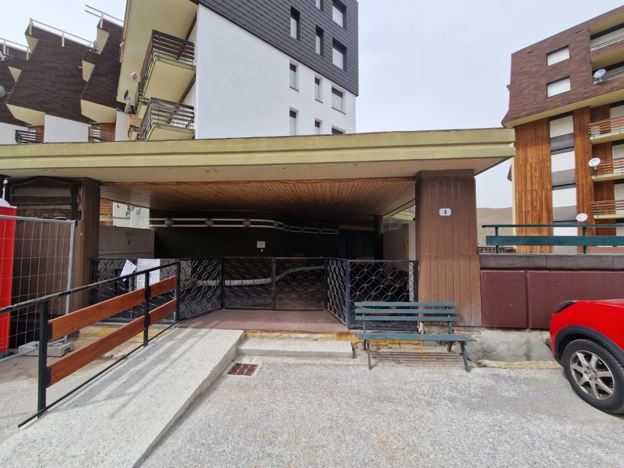Gallery Image 15