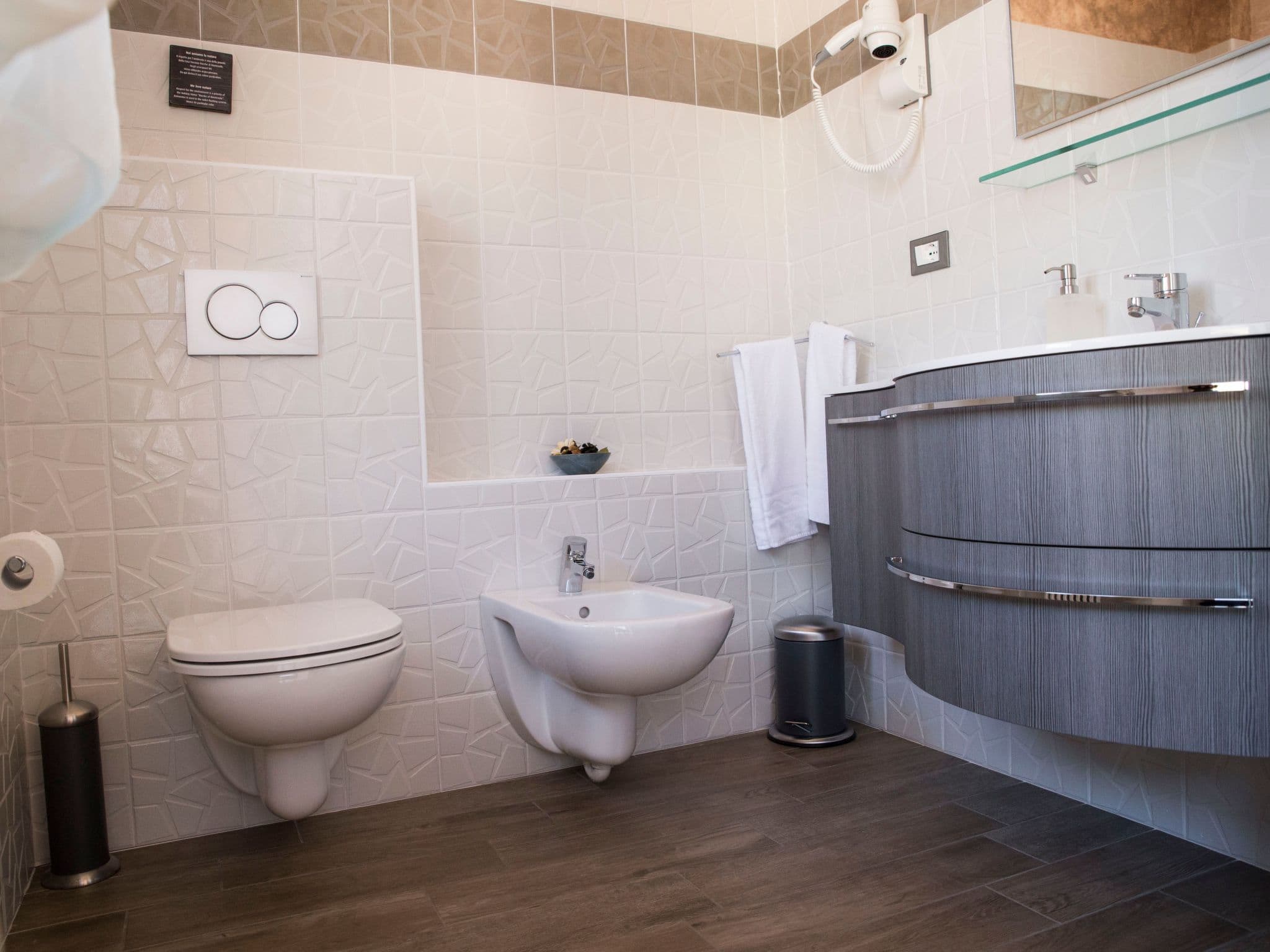 Bathroom / Wellness