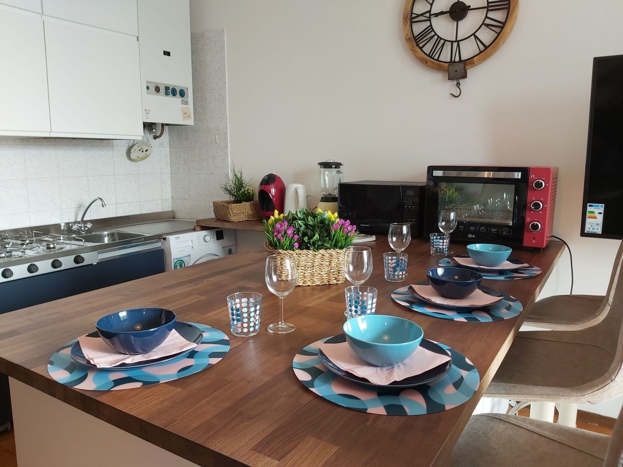 Kitchen / Dining Room