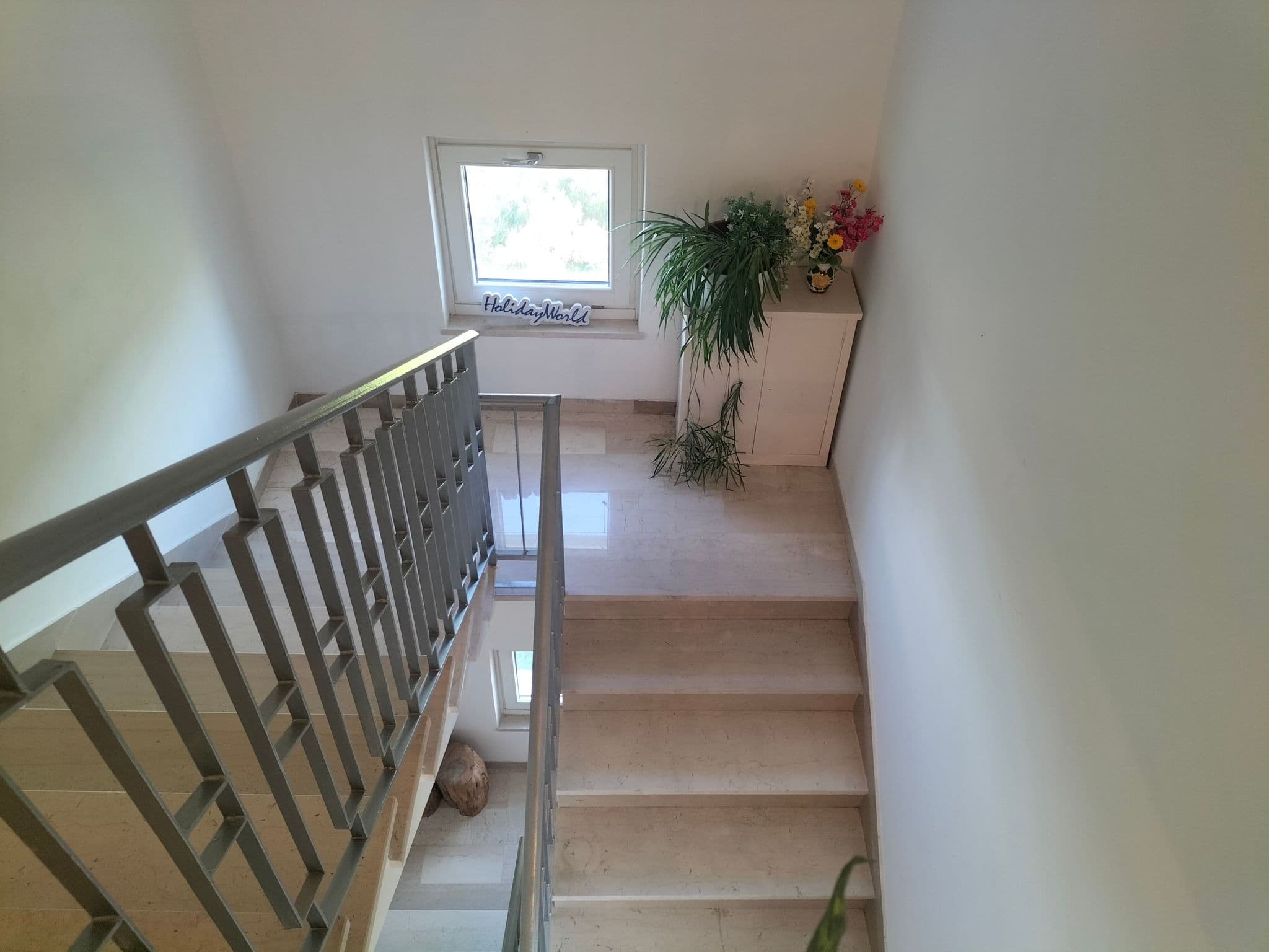 Gallery Image 32