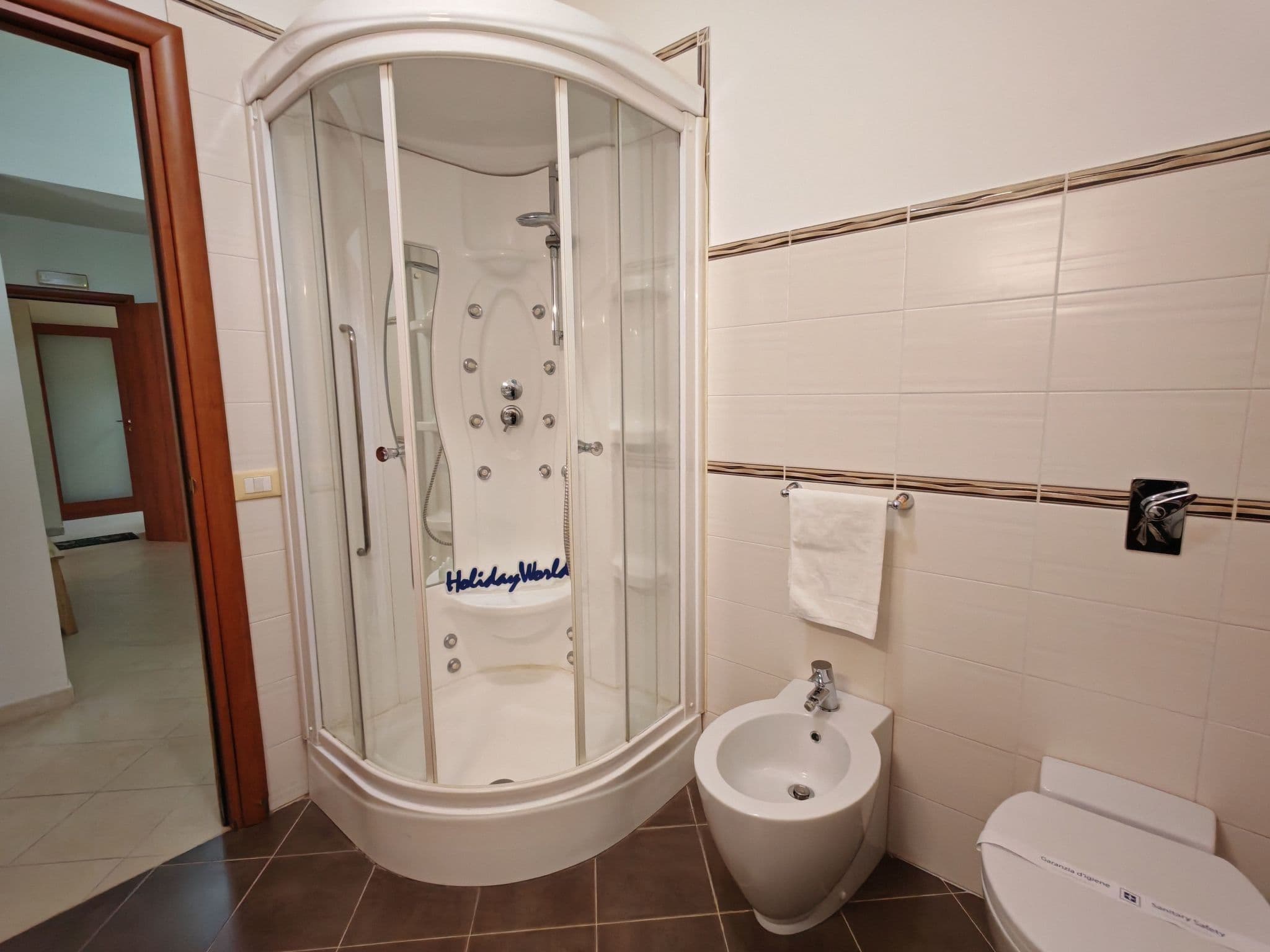 Gallery Image 13