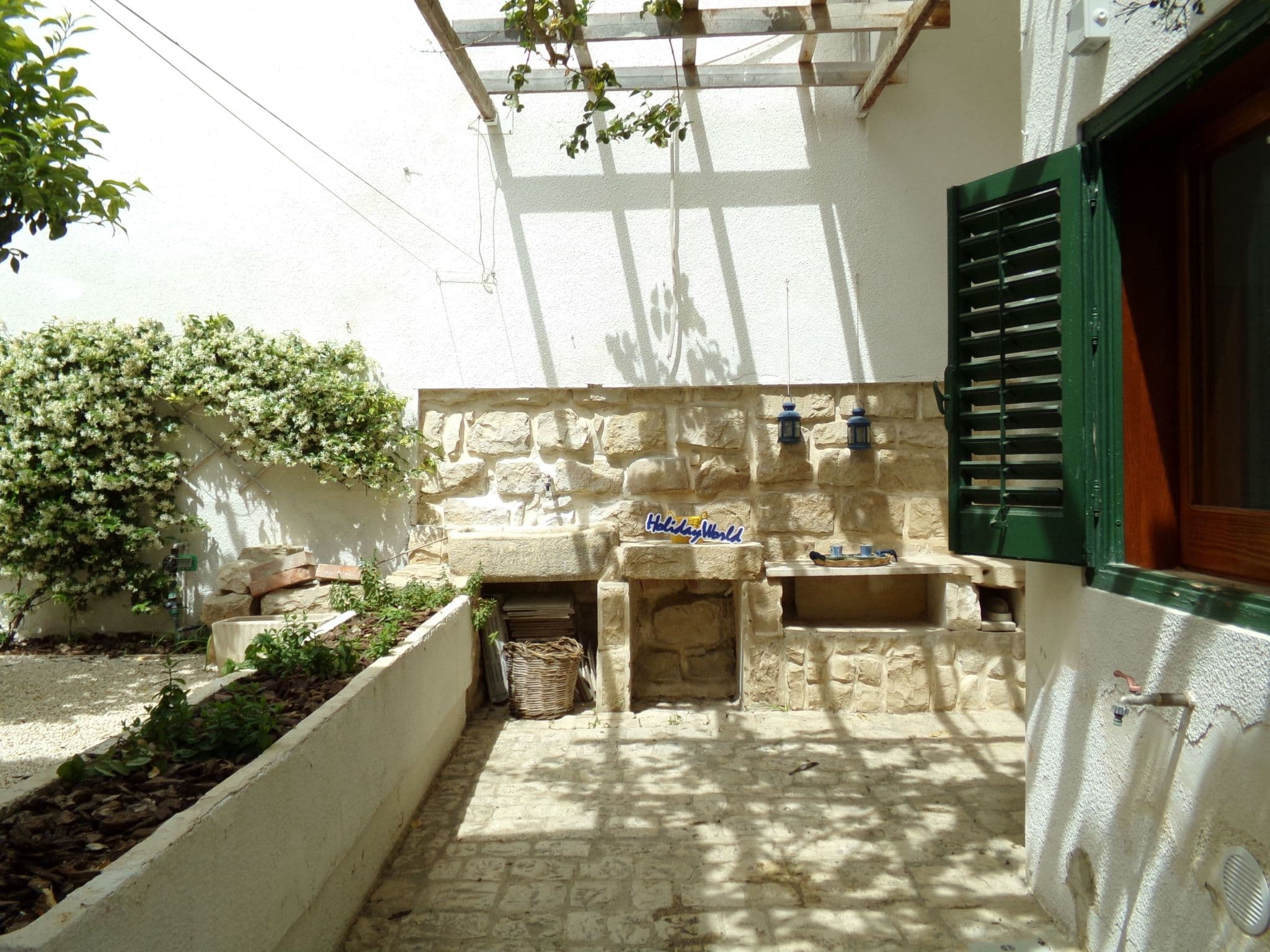 Gallery Image 32