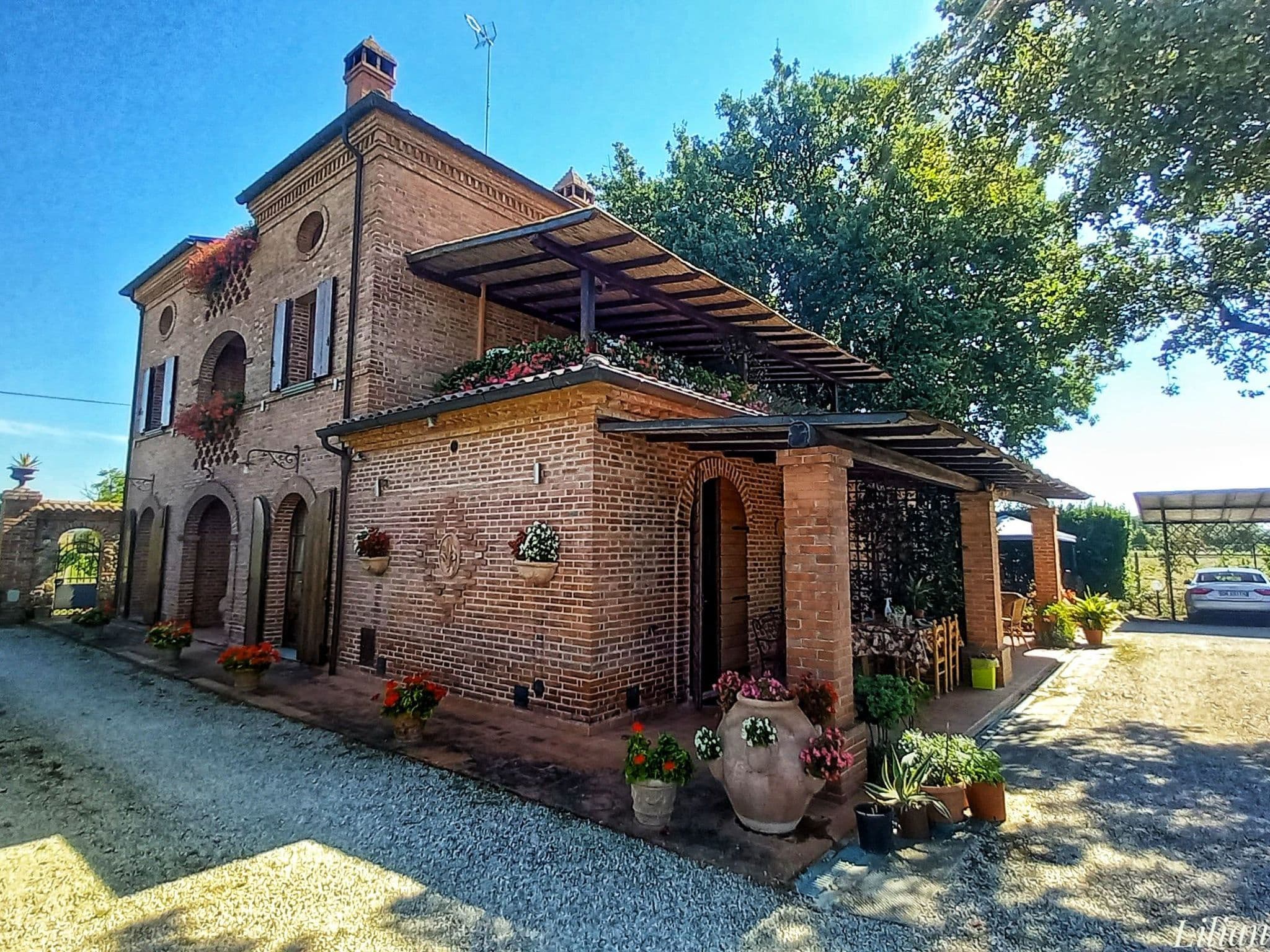 Gallery Image 71