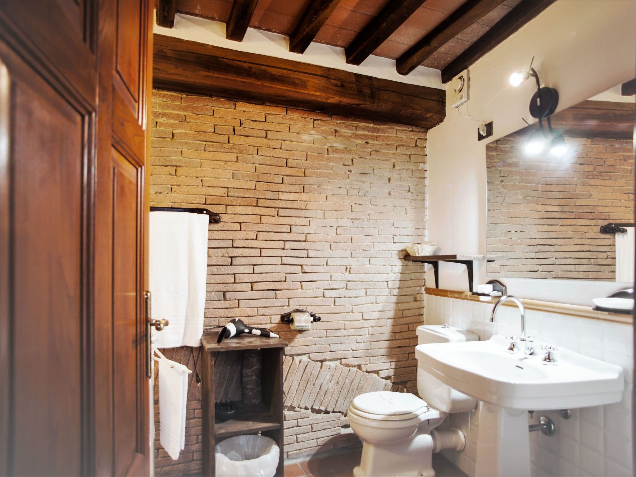Bathroom / Wellness